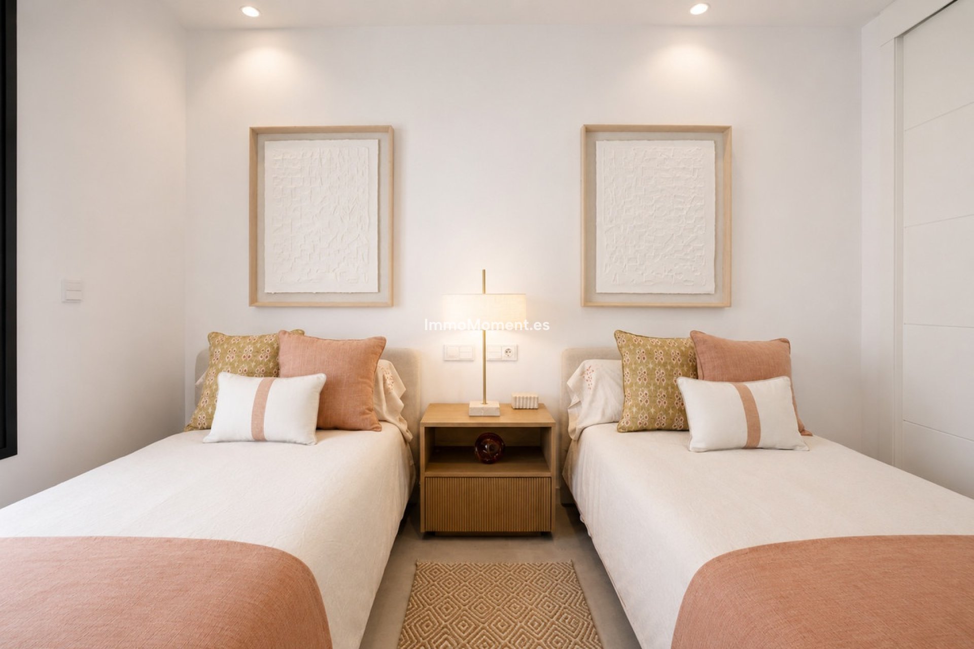 Resale - Apartment - Torremolinos - La Carihuela