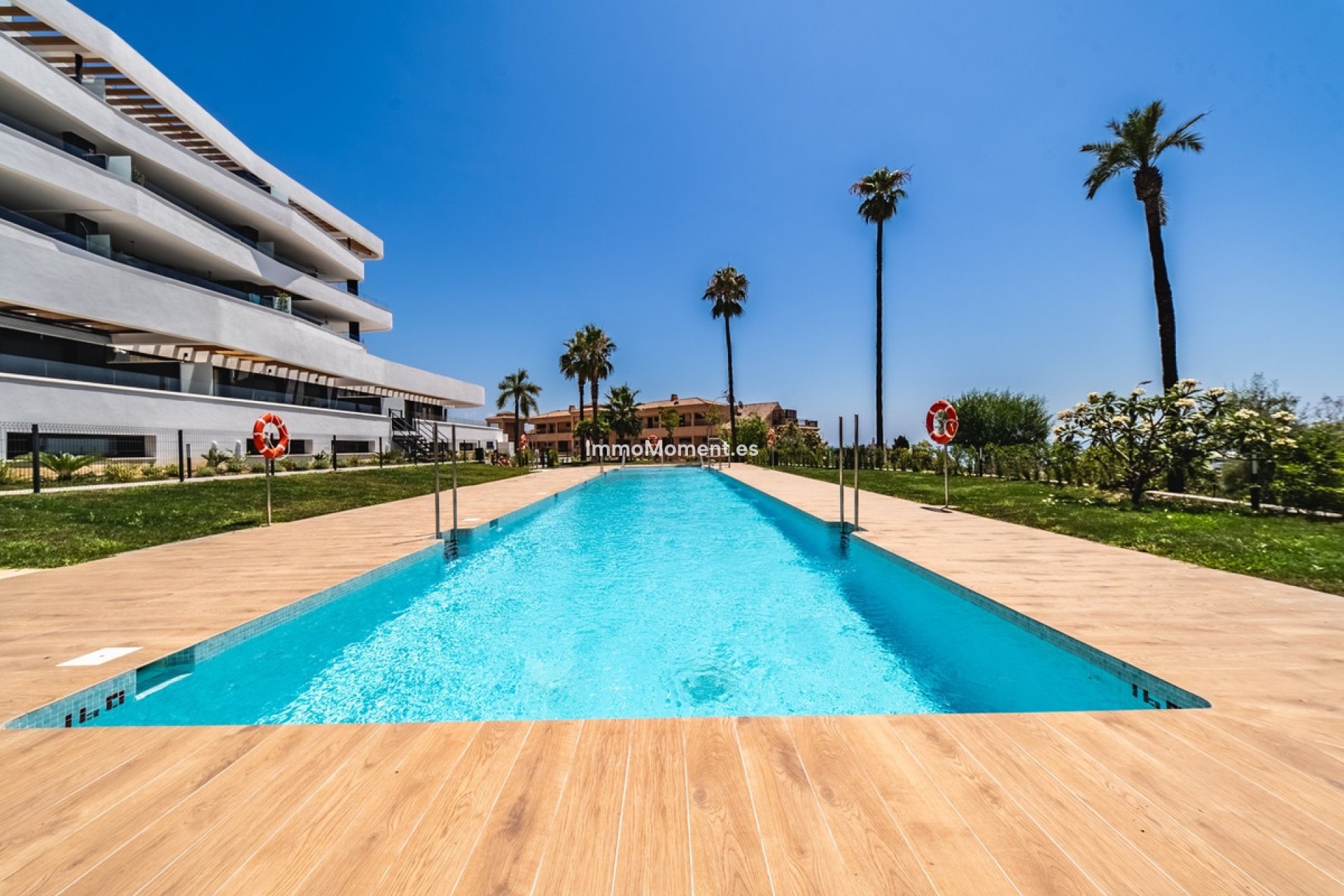 Resale - Apartment - Torremolinos - La Carihuela