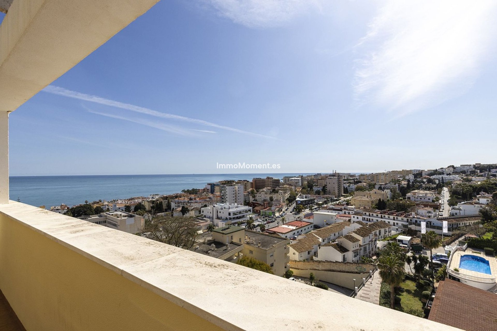 Resale - Apartment - Torremolinos - La Carihuela