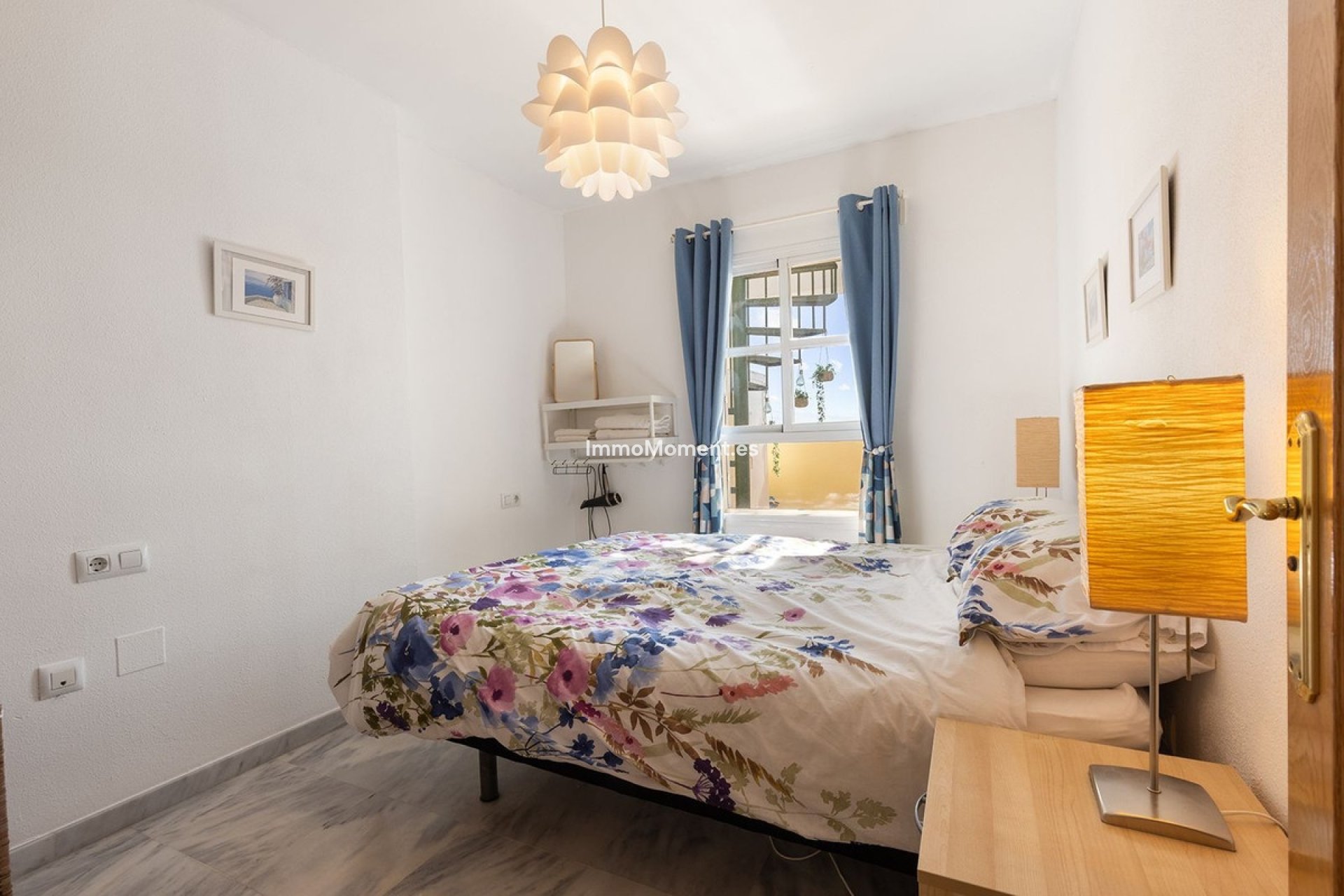 Resale - Apartment - Torremolinos - La Carihuela