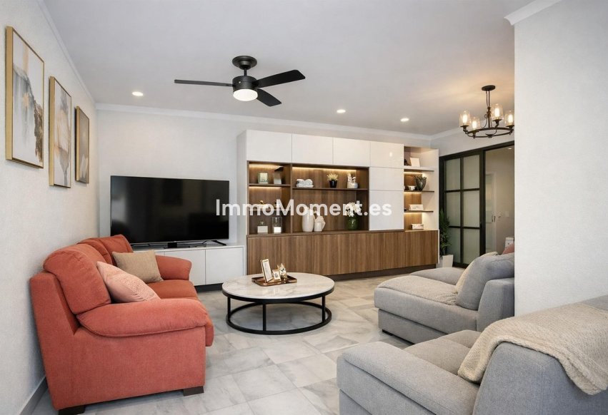 Resale - Apartment - Torremolinos - La Carihuela