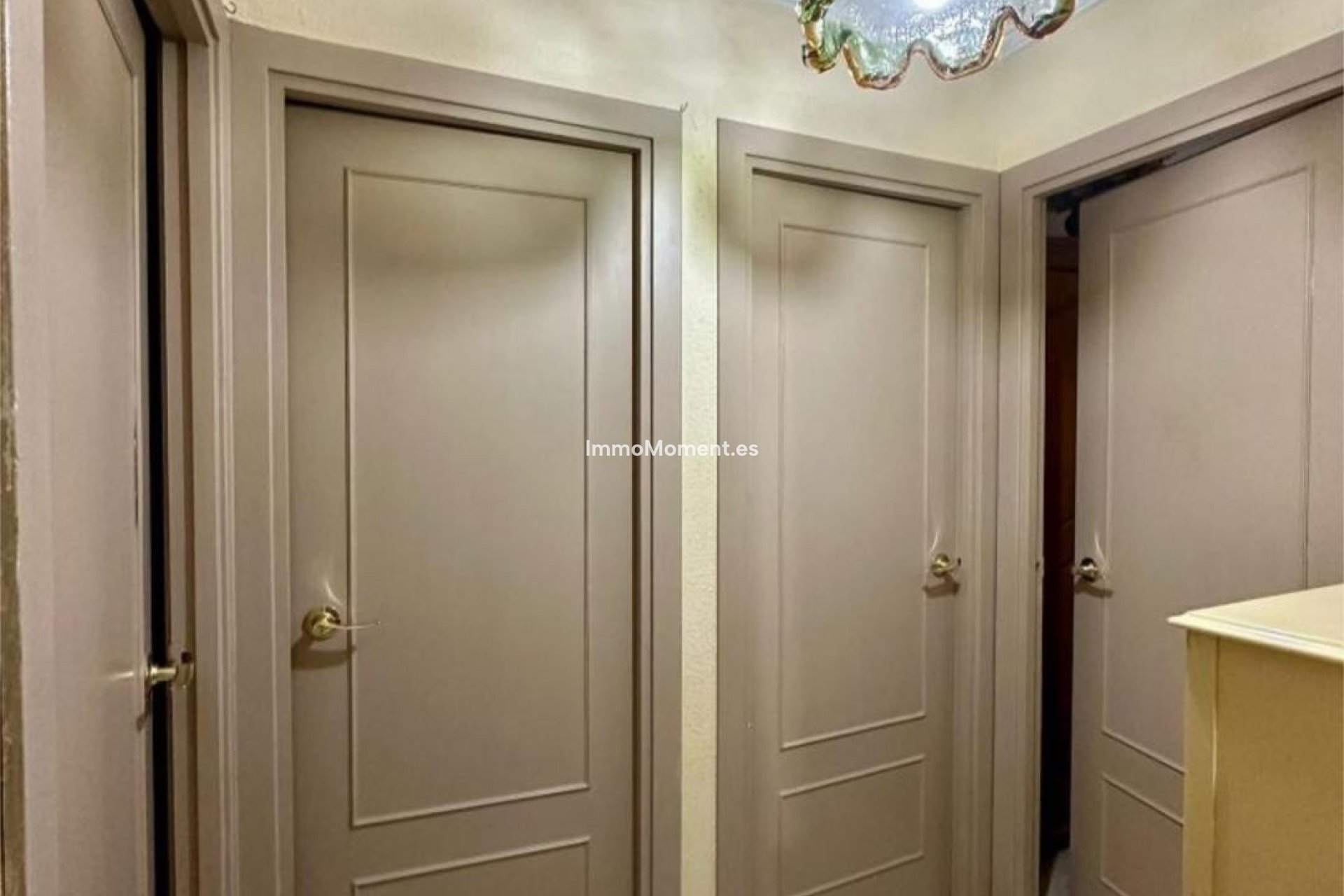 Resale - Apartment - Torremolinos - La Carihuela