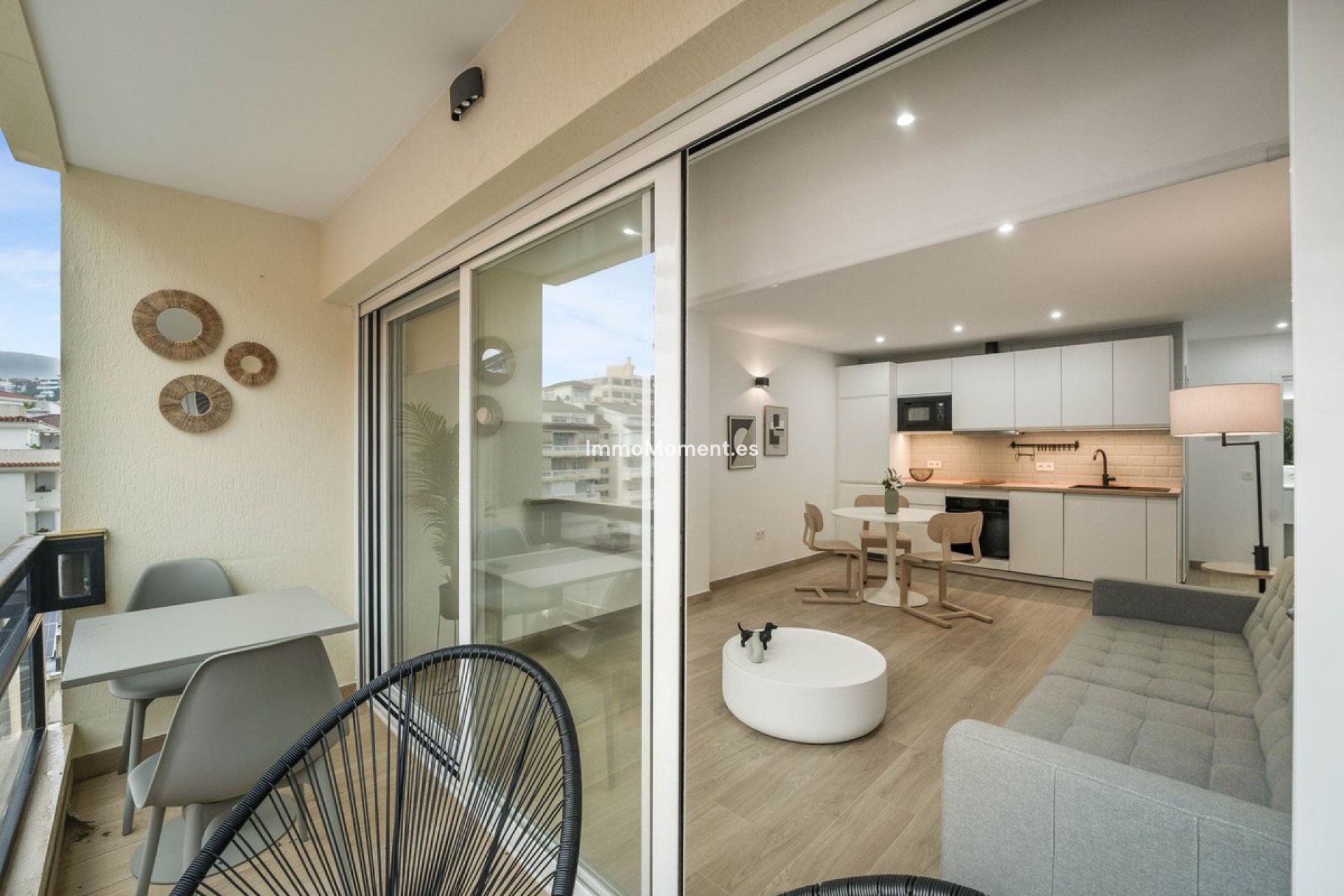 Resale - Apartment - Torremolinos - La Carihuela