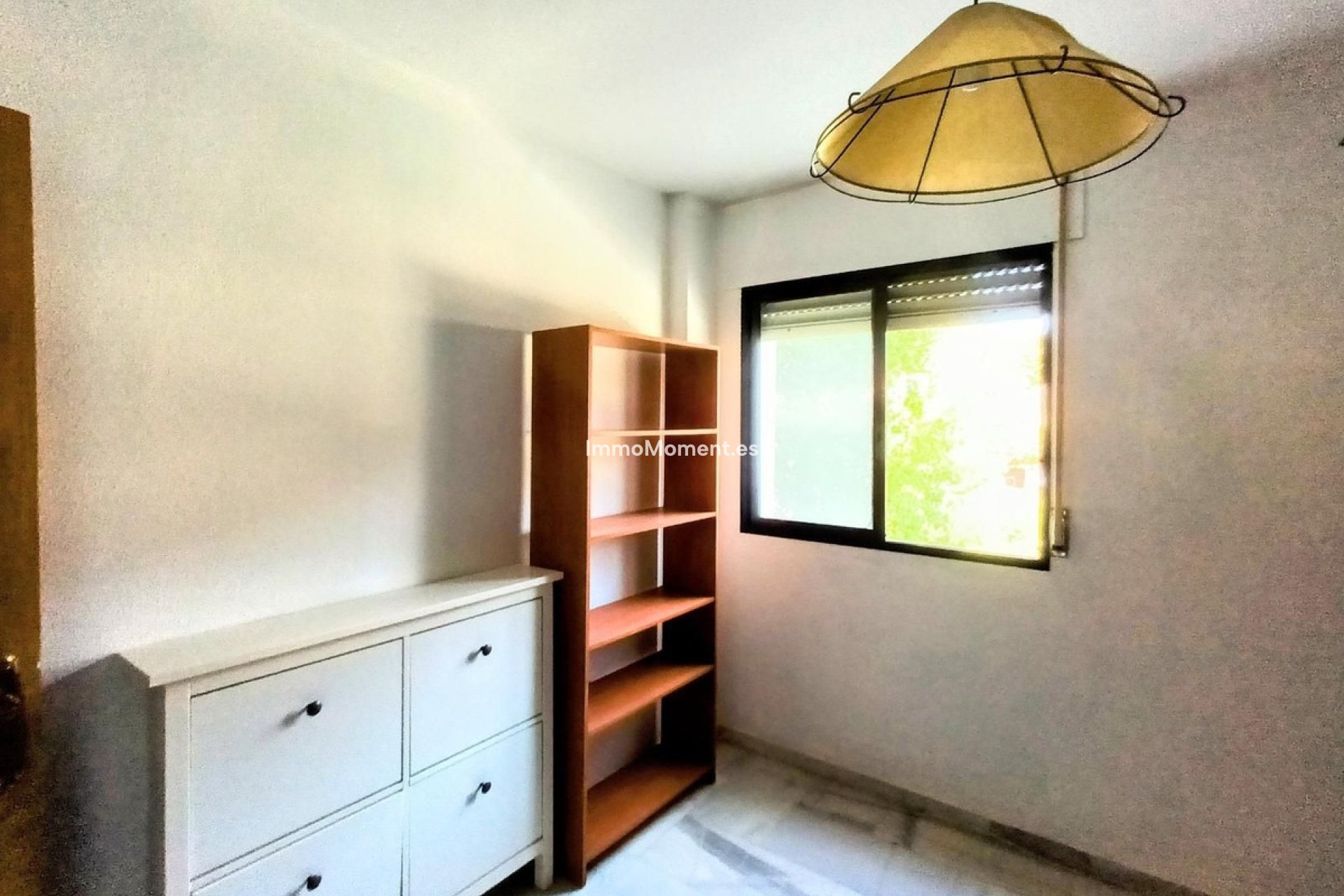 Resale - Apartment - Torremolinos - La Carihuela