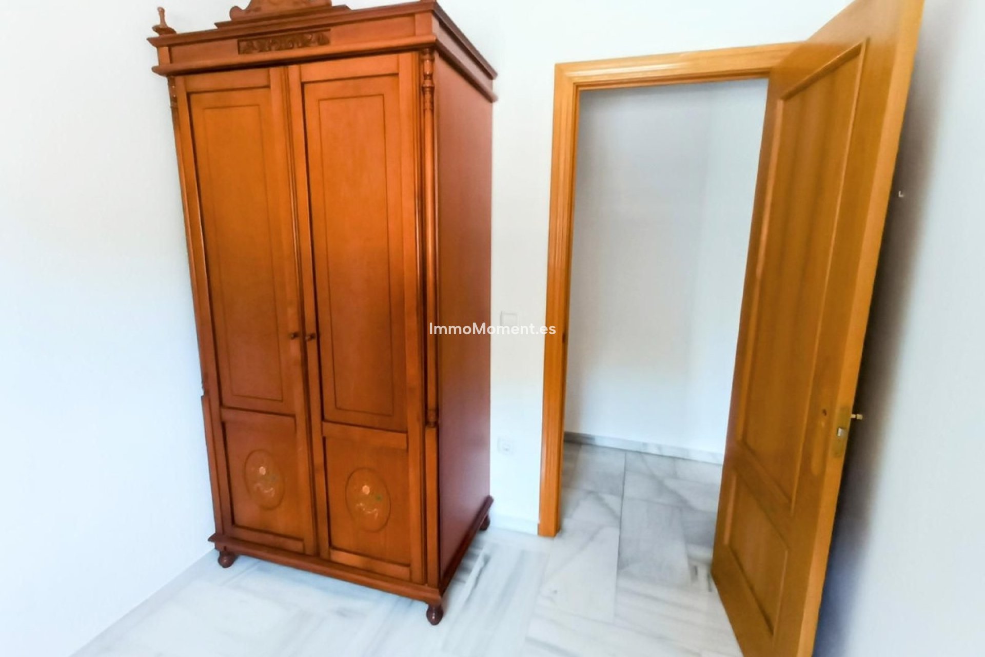 Resale - Apartment - Torremolinos - La Carihuela