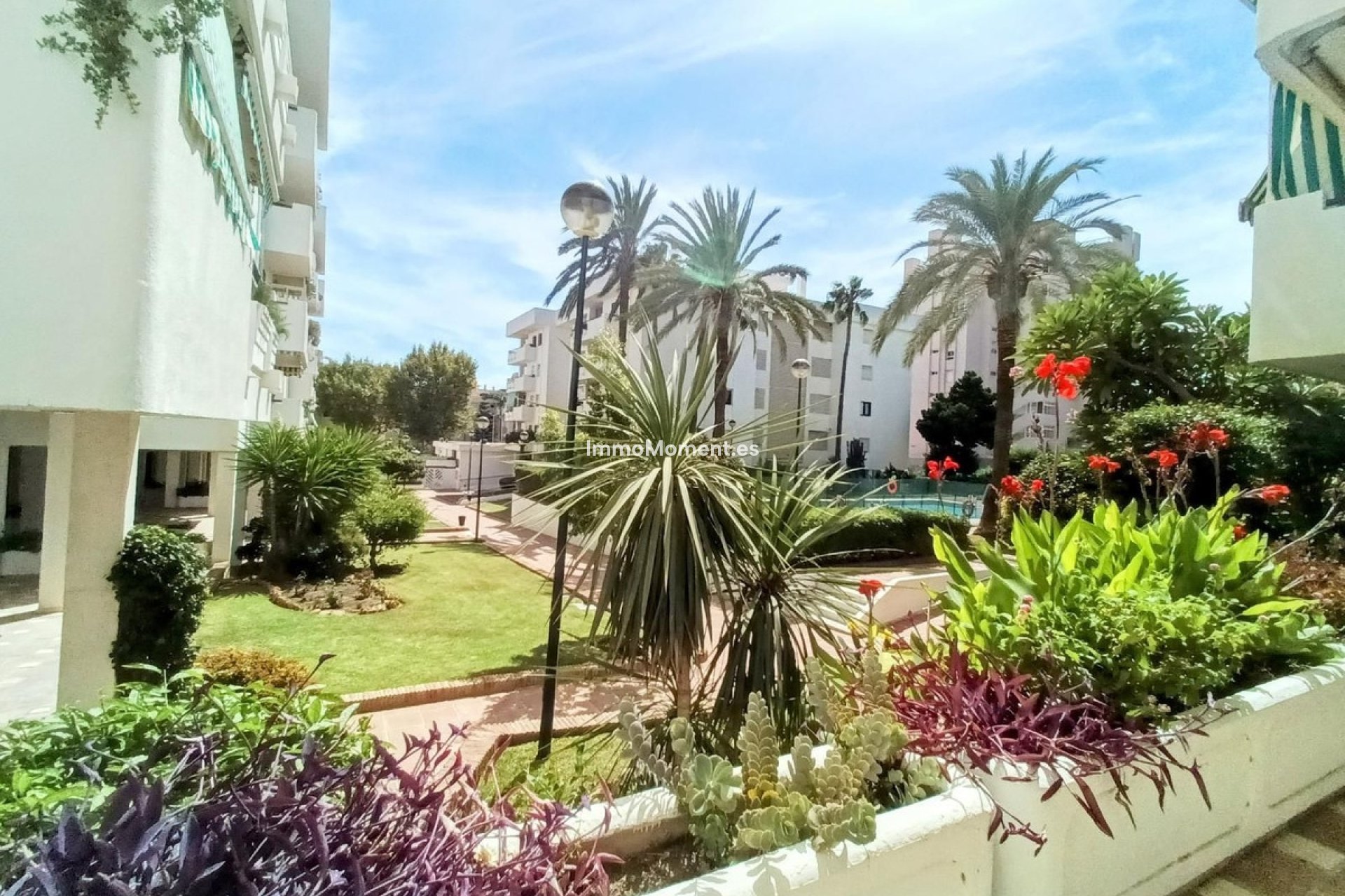 Resale - Apartment - Torremolinos - La Carihuela
