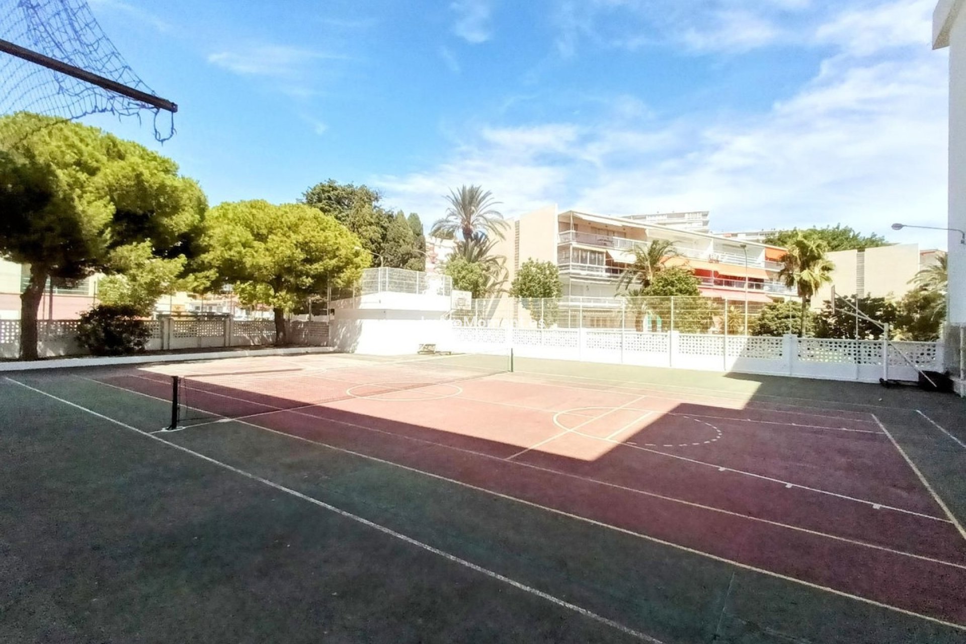 Resale - Apartment - Torremolinos - La Carihuela
