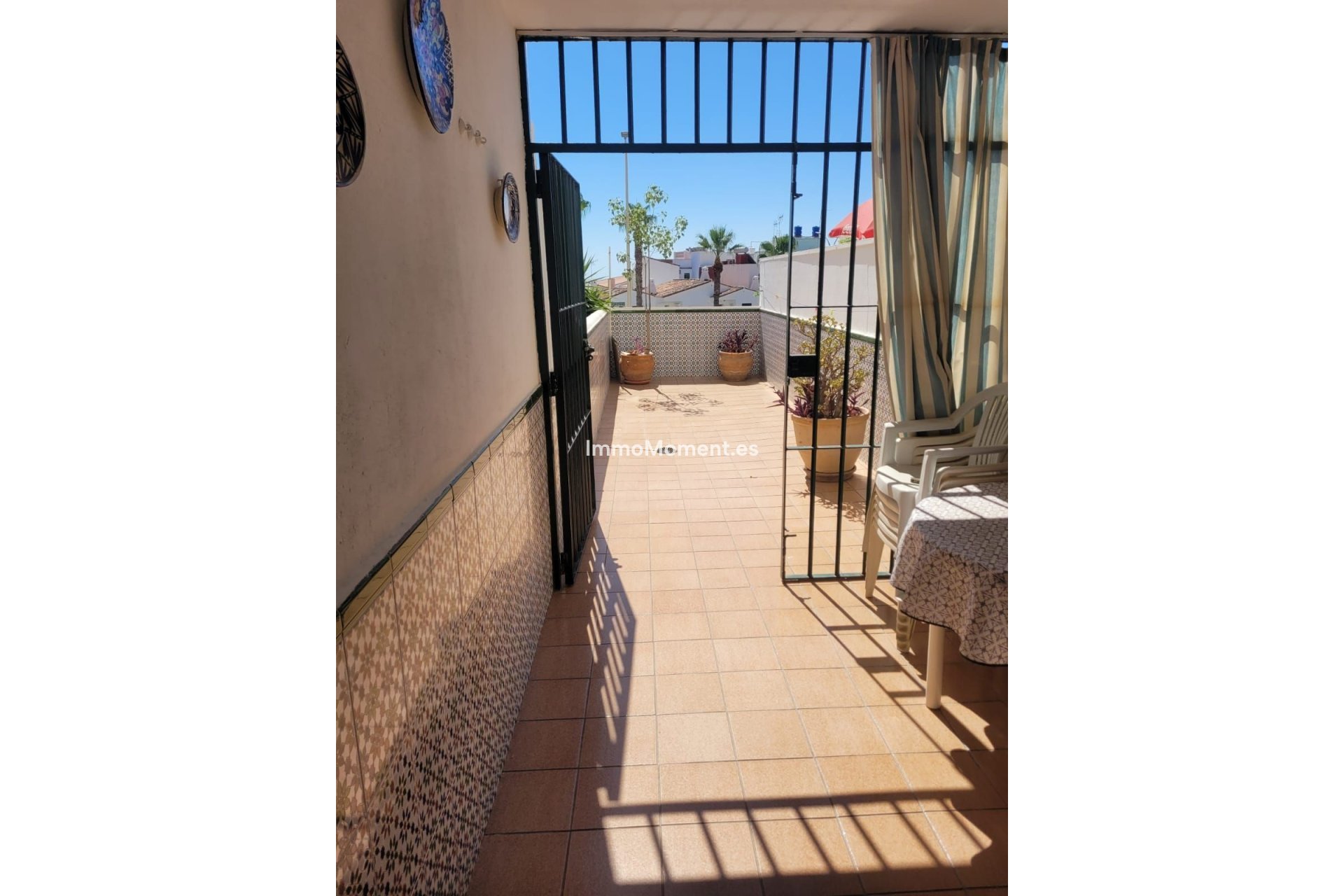 Resale - Apartment - Torremolinos - La Carihuela