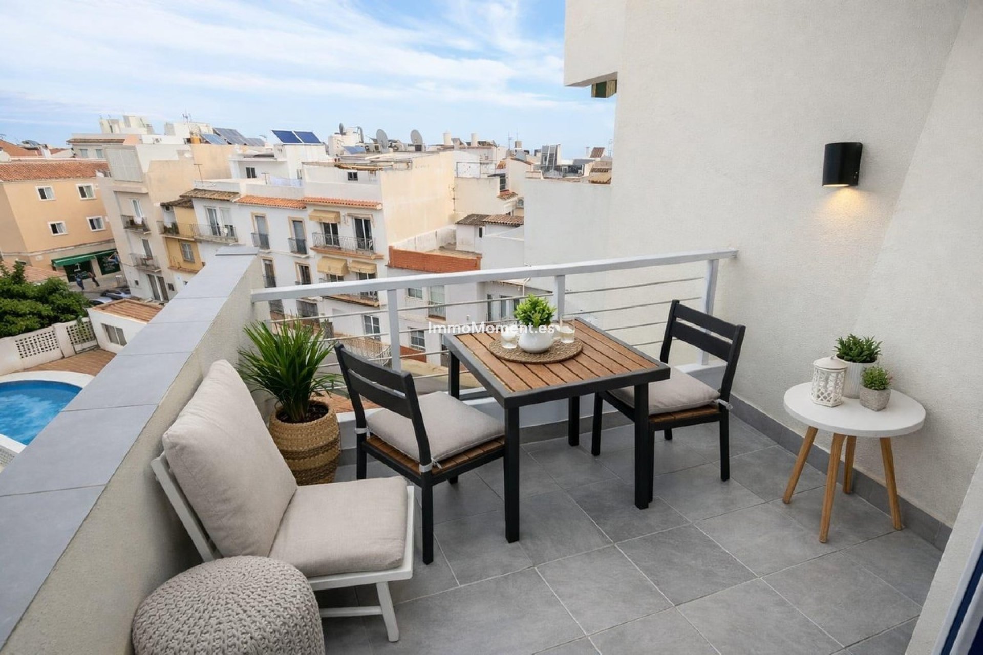 Resale - Apartment - Torremolinos - La Carihuela