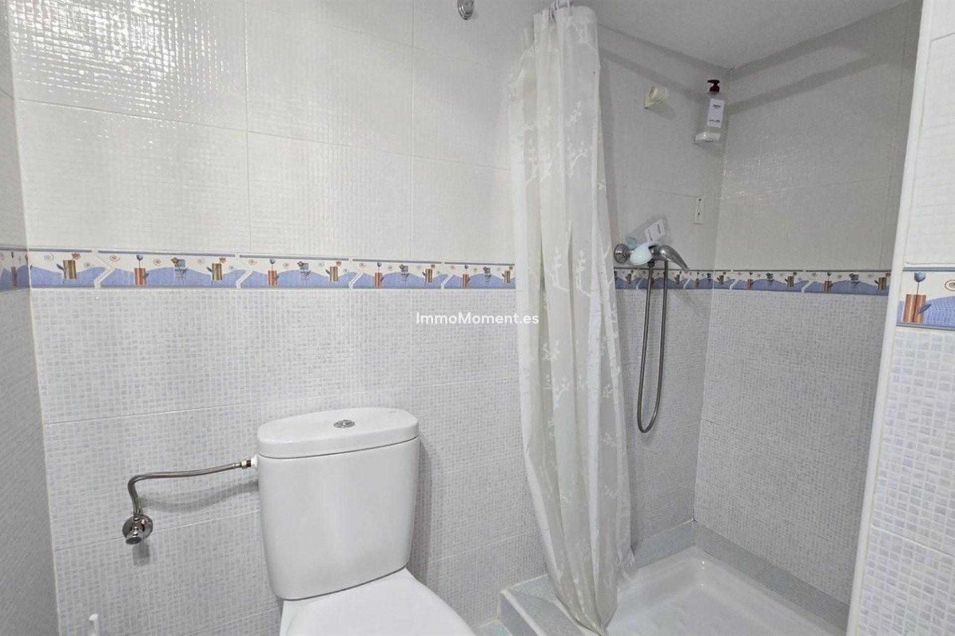 Resale - Apartment - Torremolinos - La Carihuela