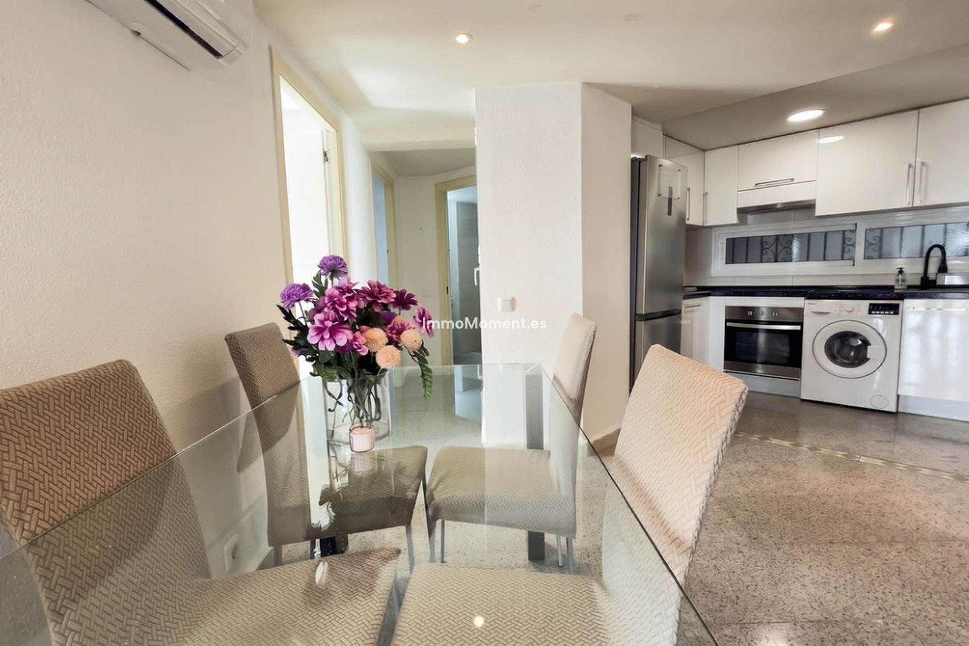 Resale - Apartment - Torremolinos - La Carihuela