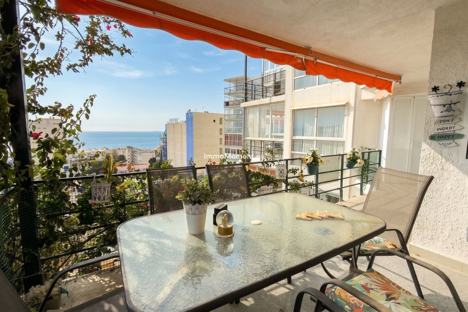 Resale - Apartment - Torremolinos - La Carihuela