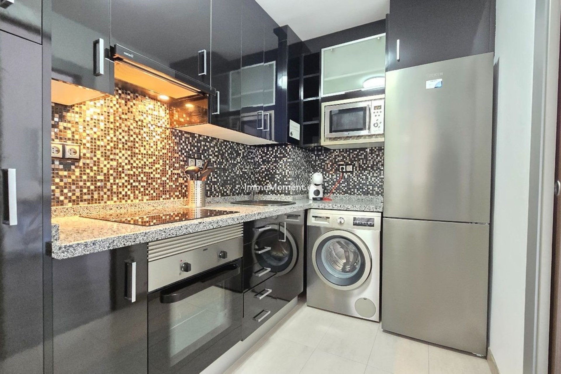 Resale - Apartment - Torremolinos - La Carihuela
