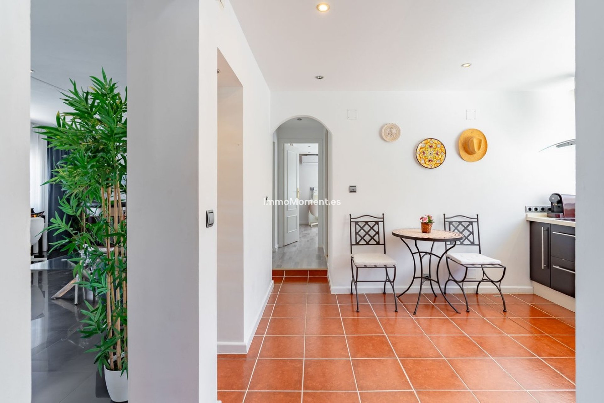 Resale - Apartment - Torremolinos - La Carihuela