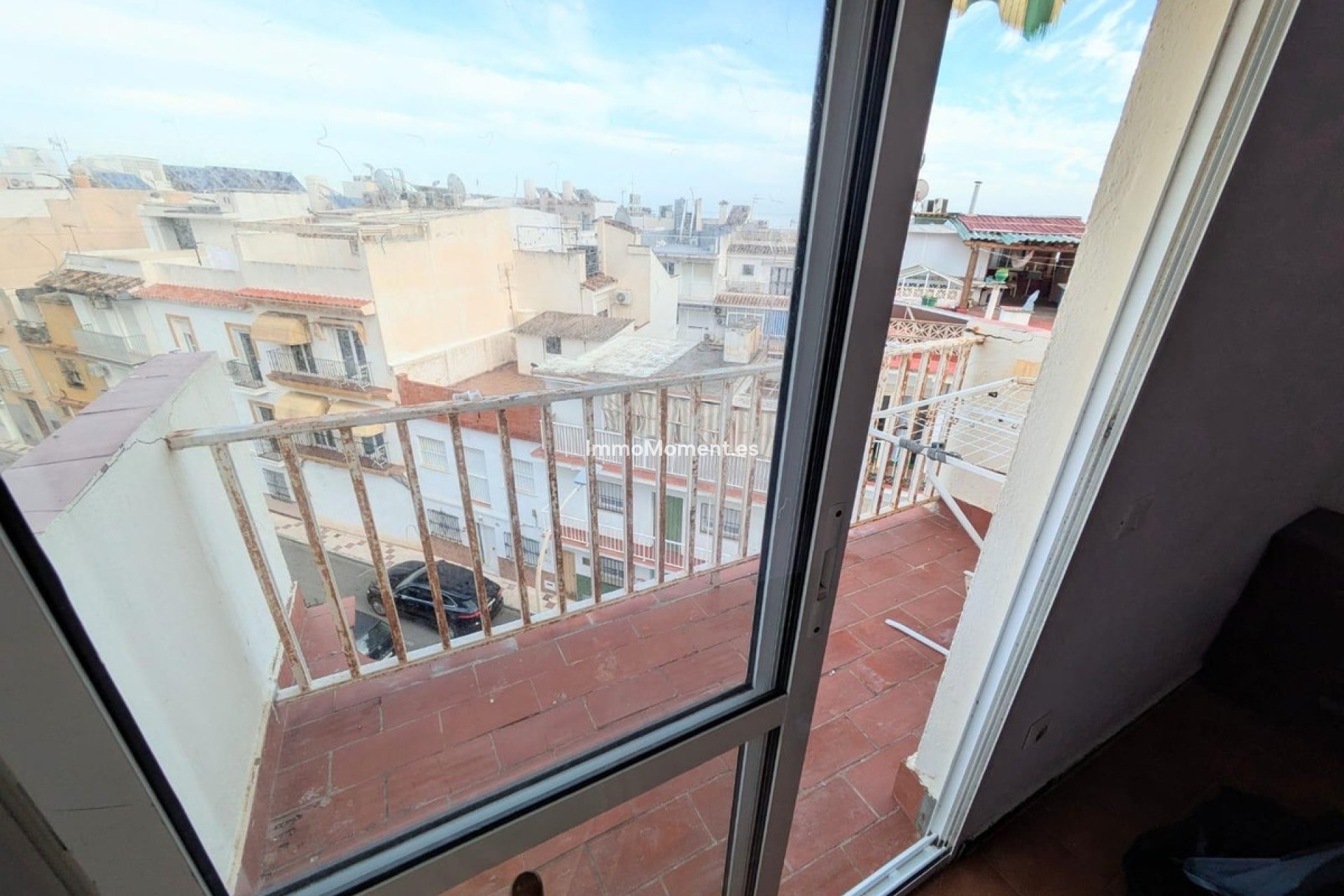 Resale - Apartment - Torremolinos - La Carihuela