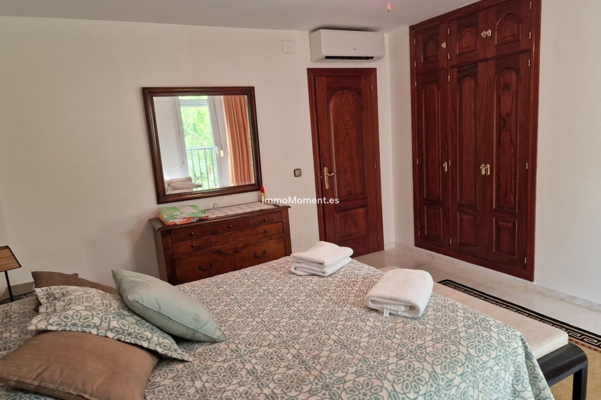 Resale - Apartment - Torremolinos - La Carihuela