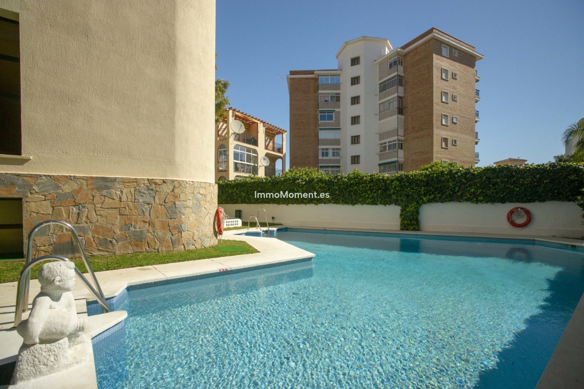 Resale - Apartment - Torremolinos - Montemar