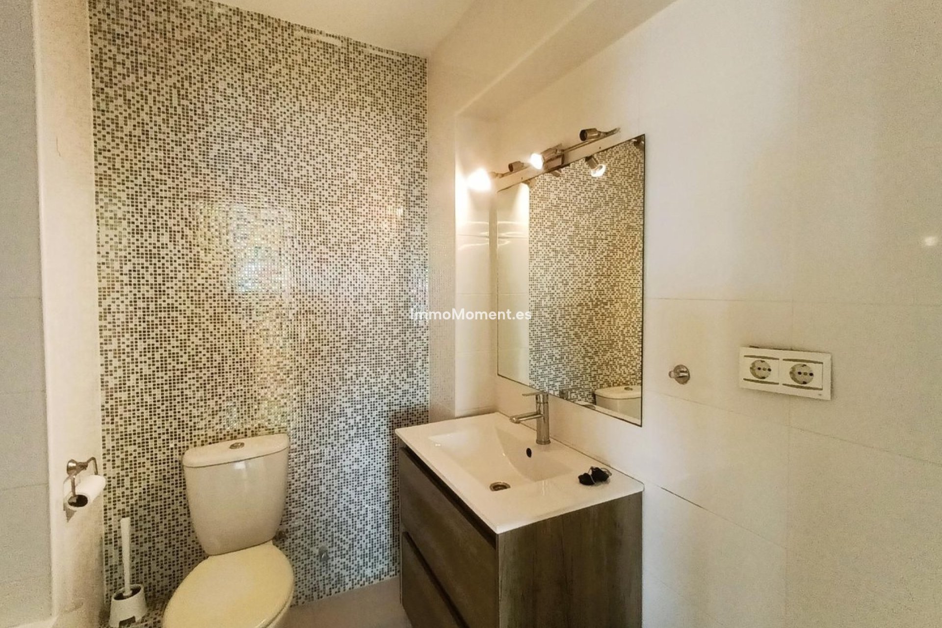 Resale - Apartment - Torremolinos - Montemar