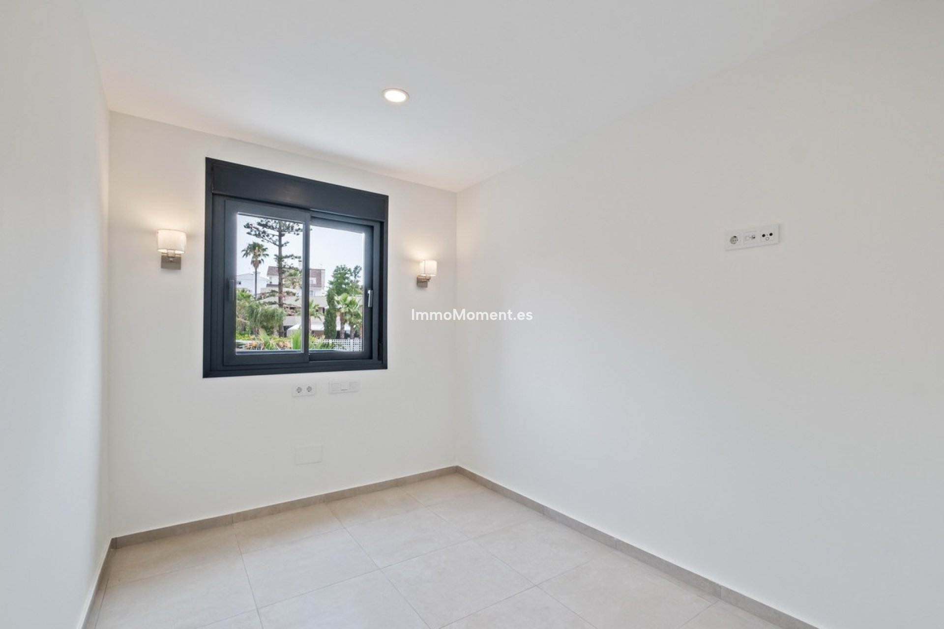 Resale - Apartment - Torremolinos - Montemar
