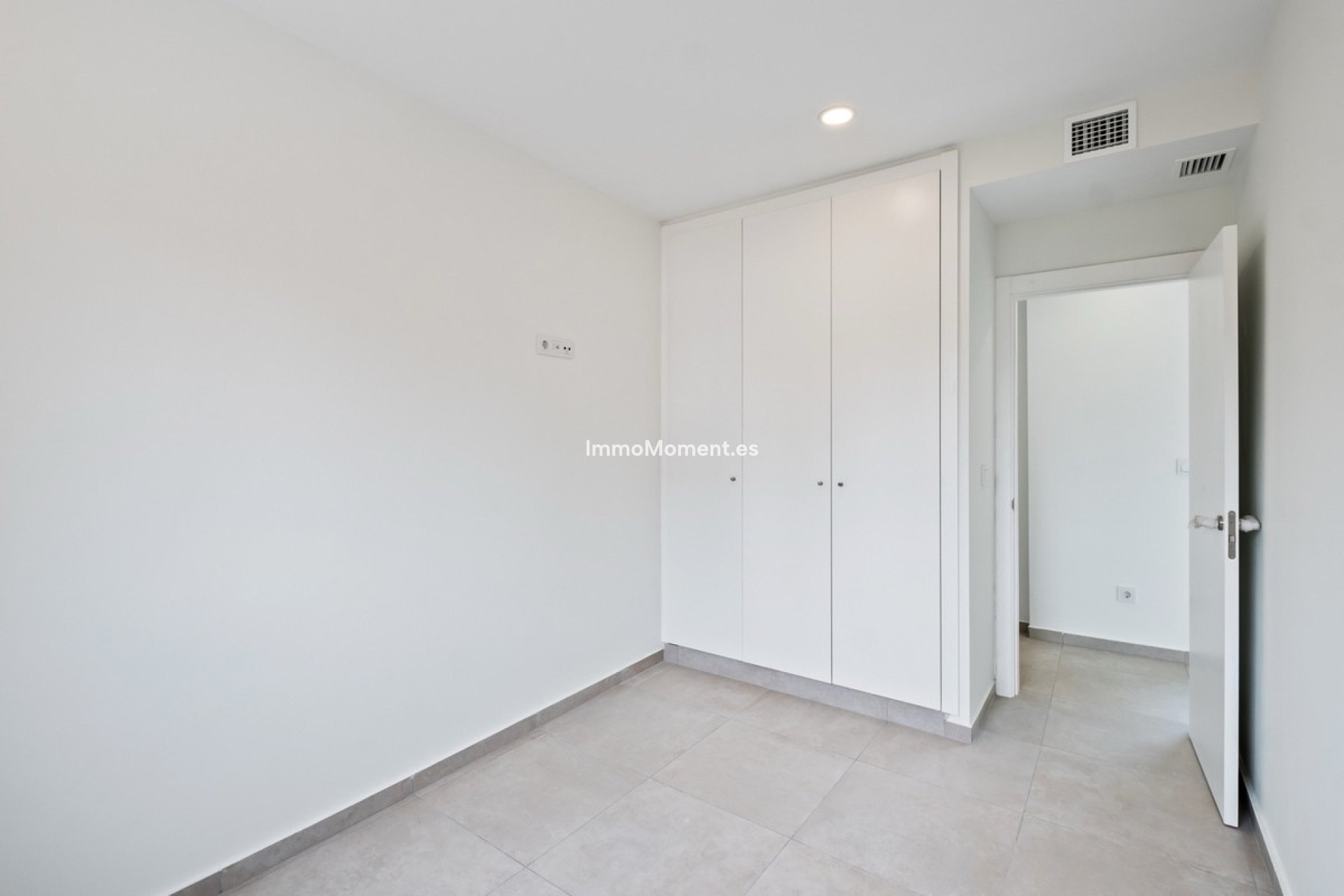 Resale - Apartment - Torremolinos - Montemar