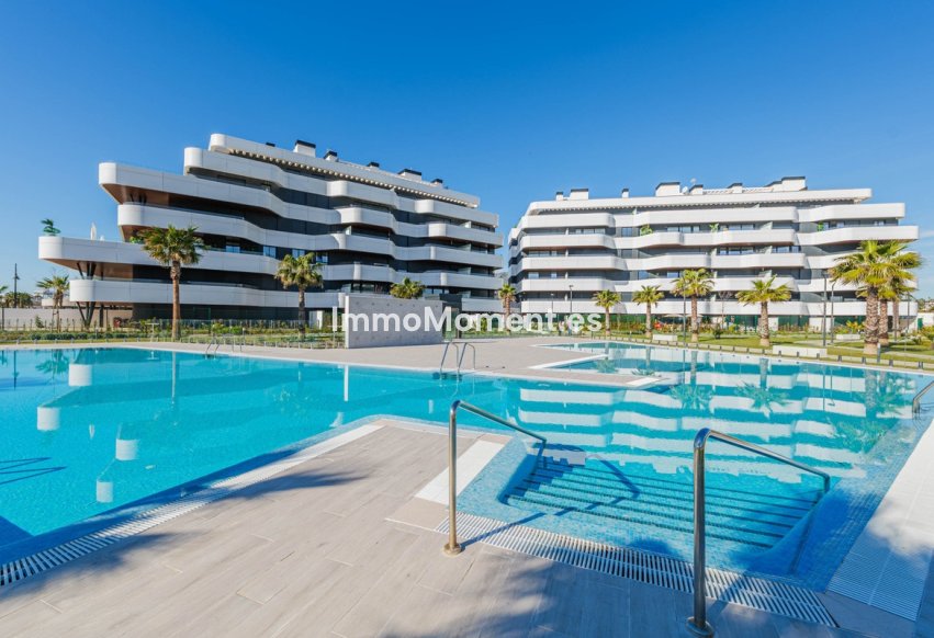 Resale - Apartment - Torremolinos - Playamar