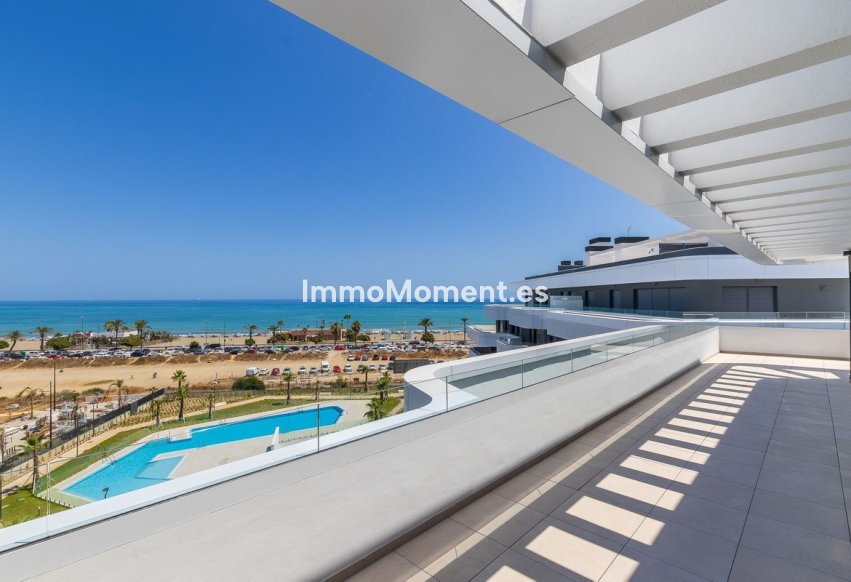 Resale - Apartment - Torremolinos - Playamar