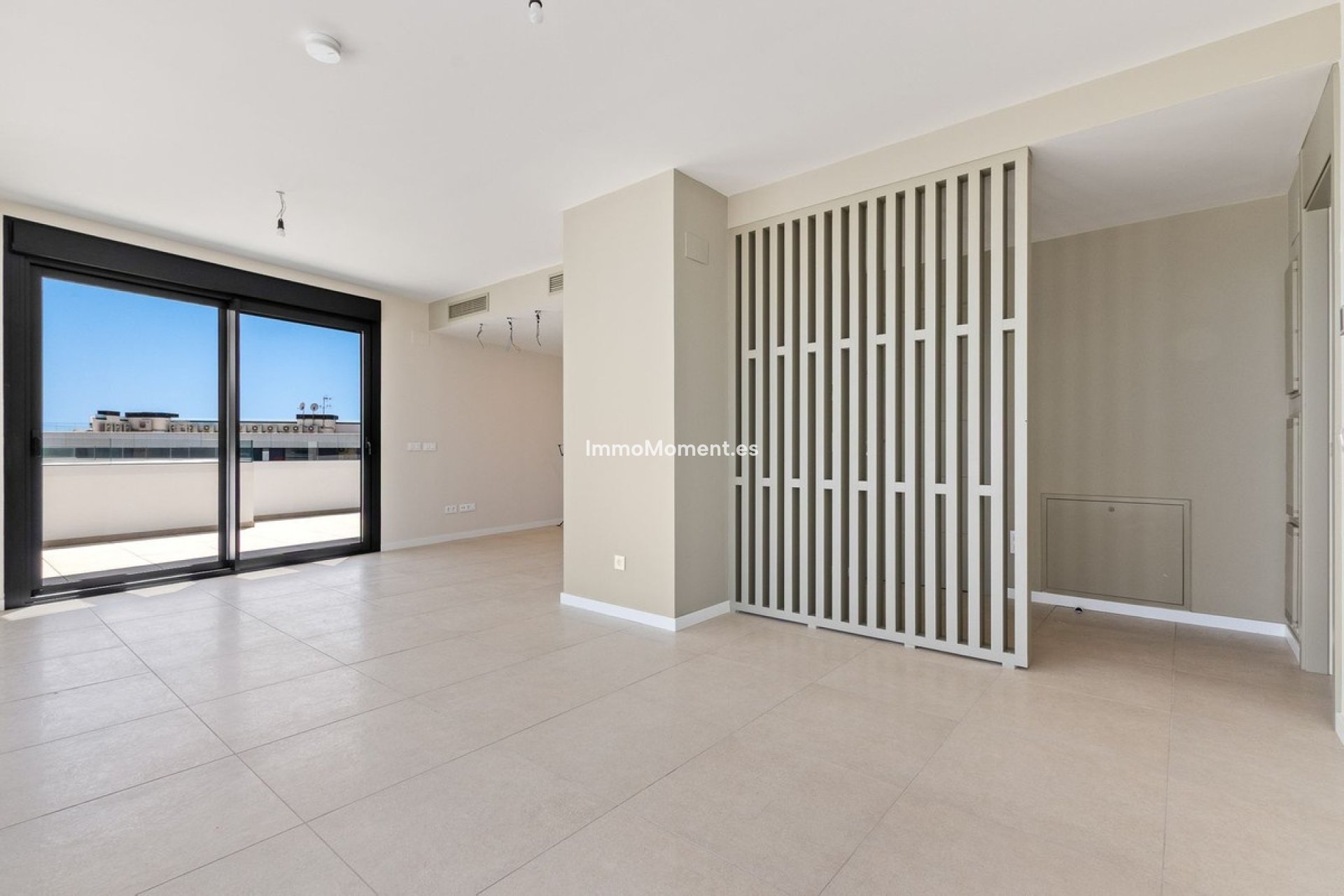 Resale - Apartment - Torremolinos - Playamar