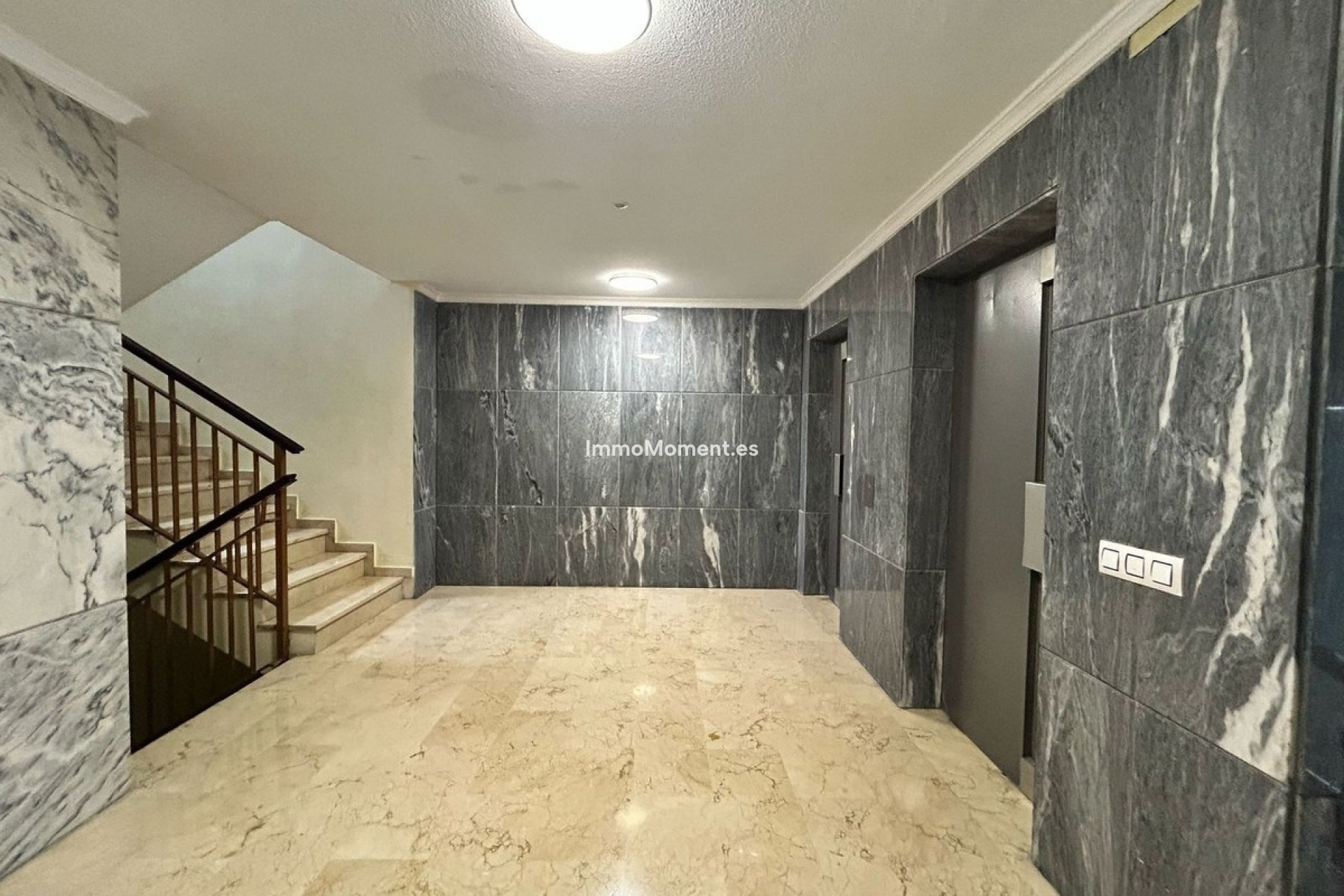 Resale - Apartment - Torremolinos - Torremolinos Centro