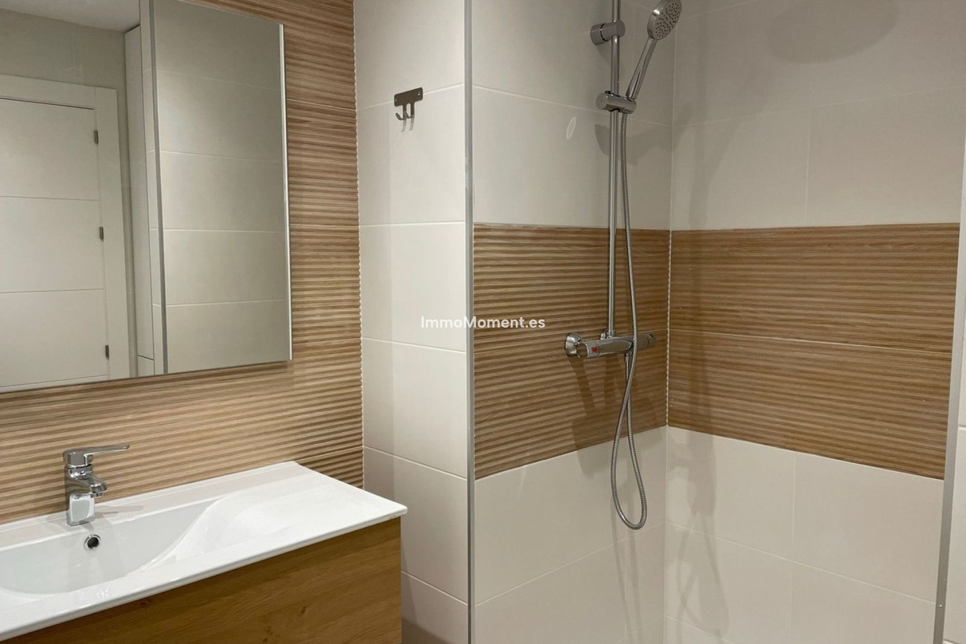 Resale - Apartment - Torremolinos