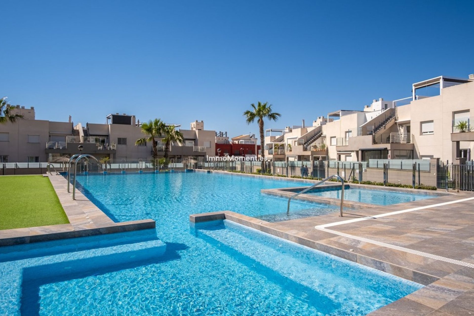 Resale - Apartment - Torrevieja - Aguas Nuevas