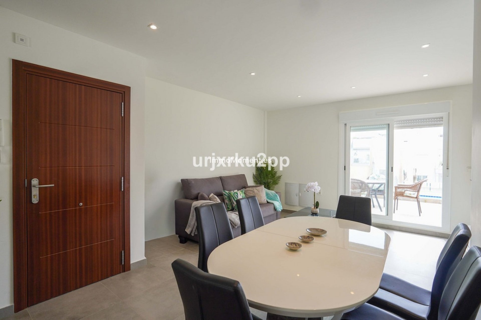 Resale - Apartment - Torrevieja - Aguas Nuevas