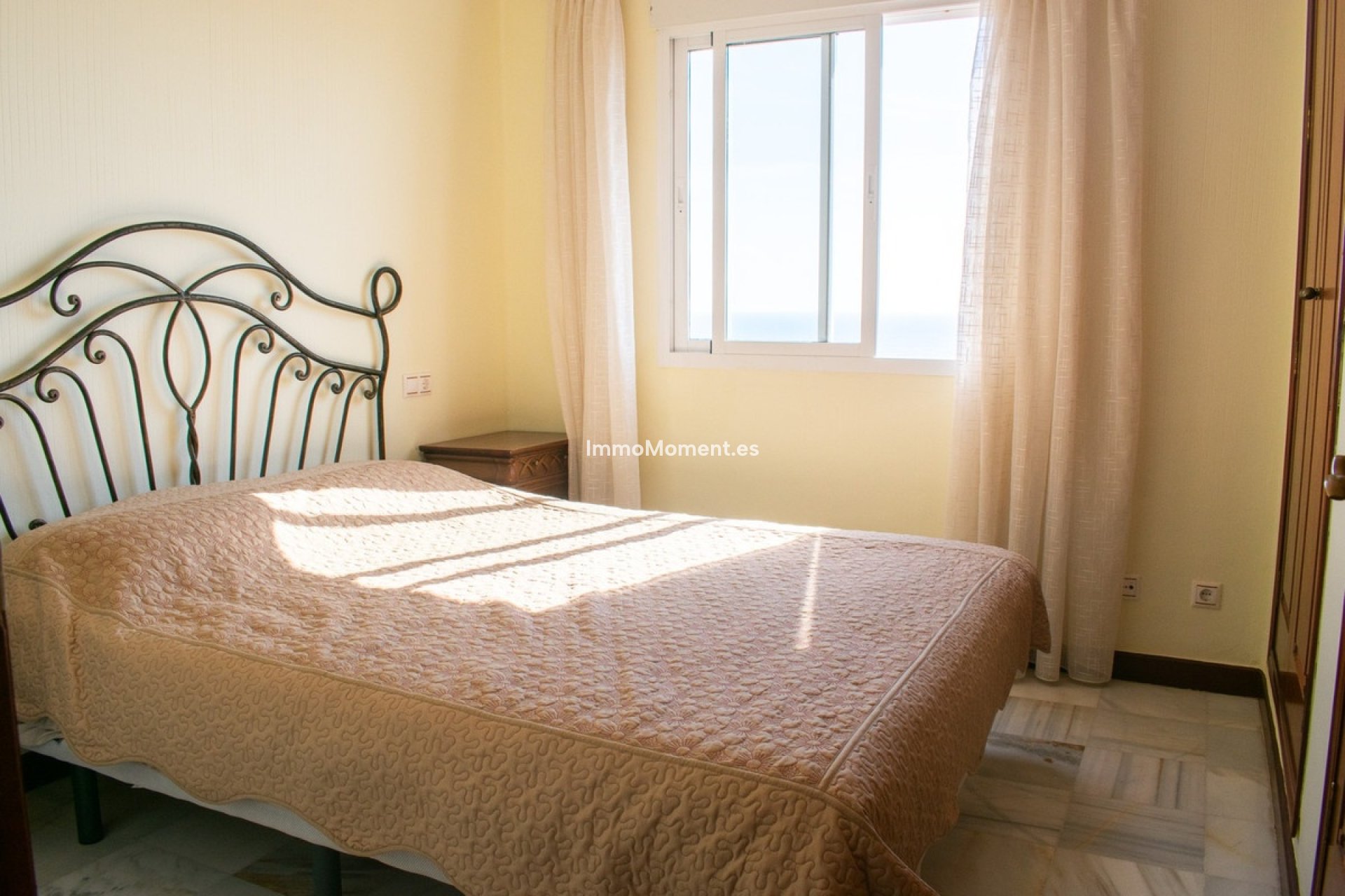 Resale - Apartment - Torrevieja - Playa de los Locos