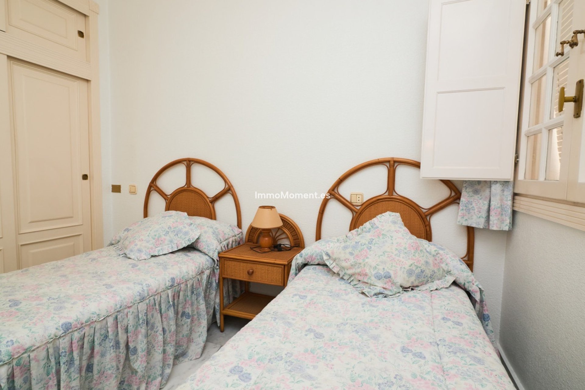 Resale - Apartment - Torrevieja - Playa de los Locos