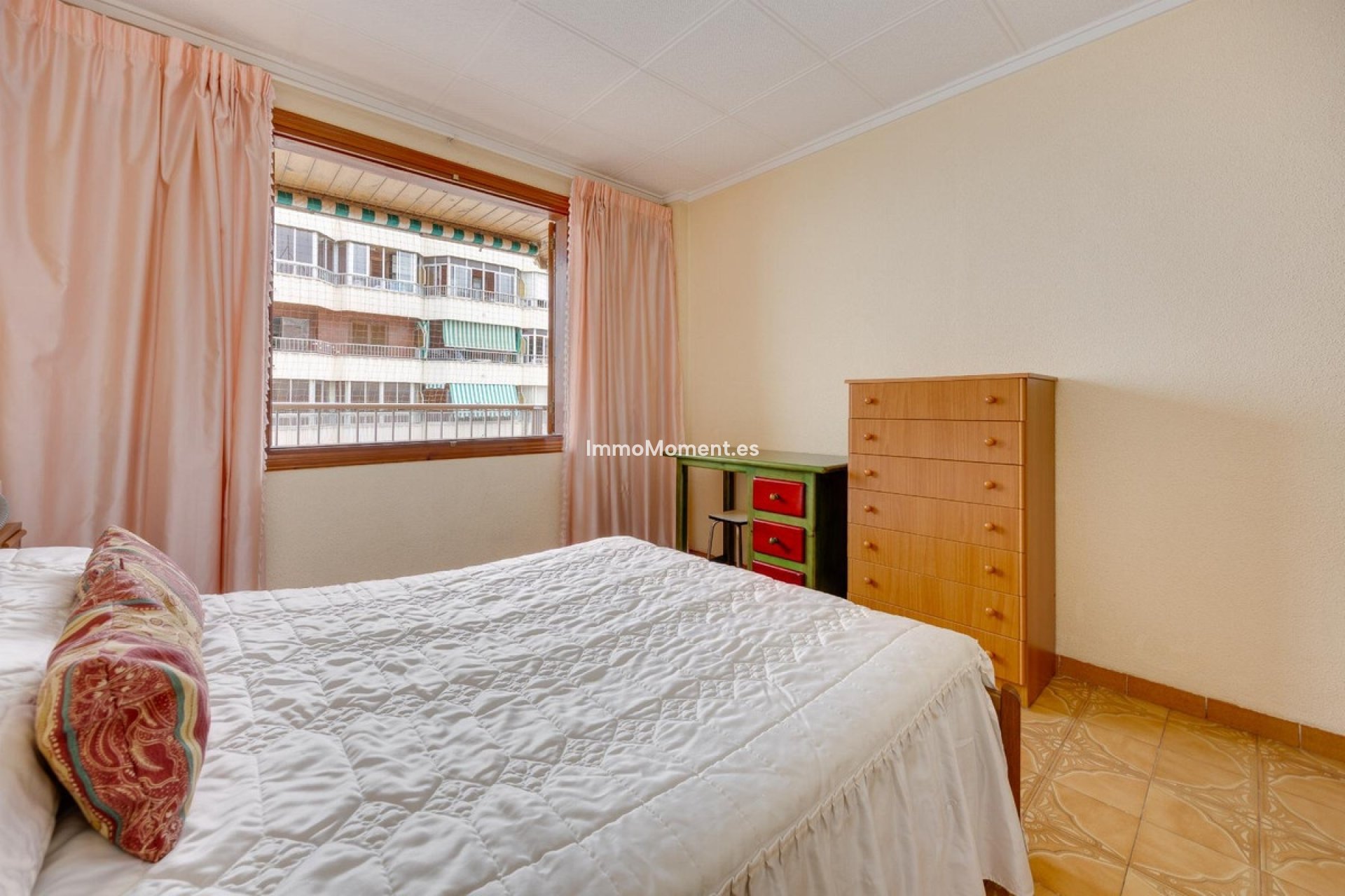 Resale - Apartment - Torrevieja - Torrevieja Centro