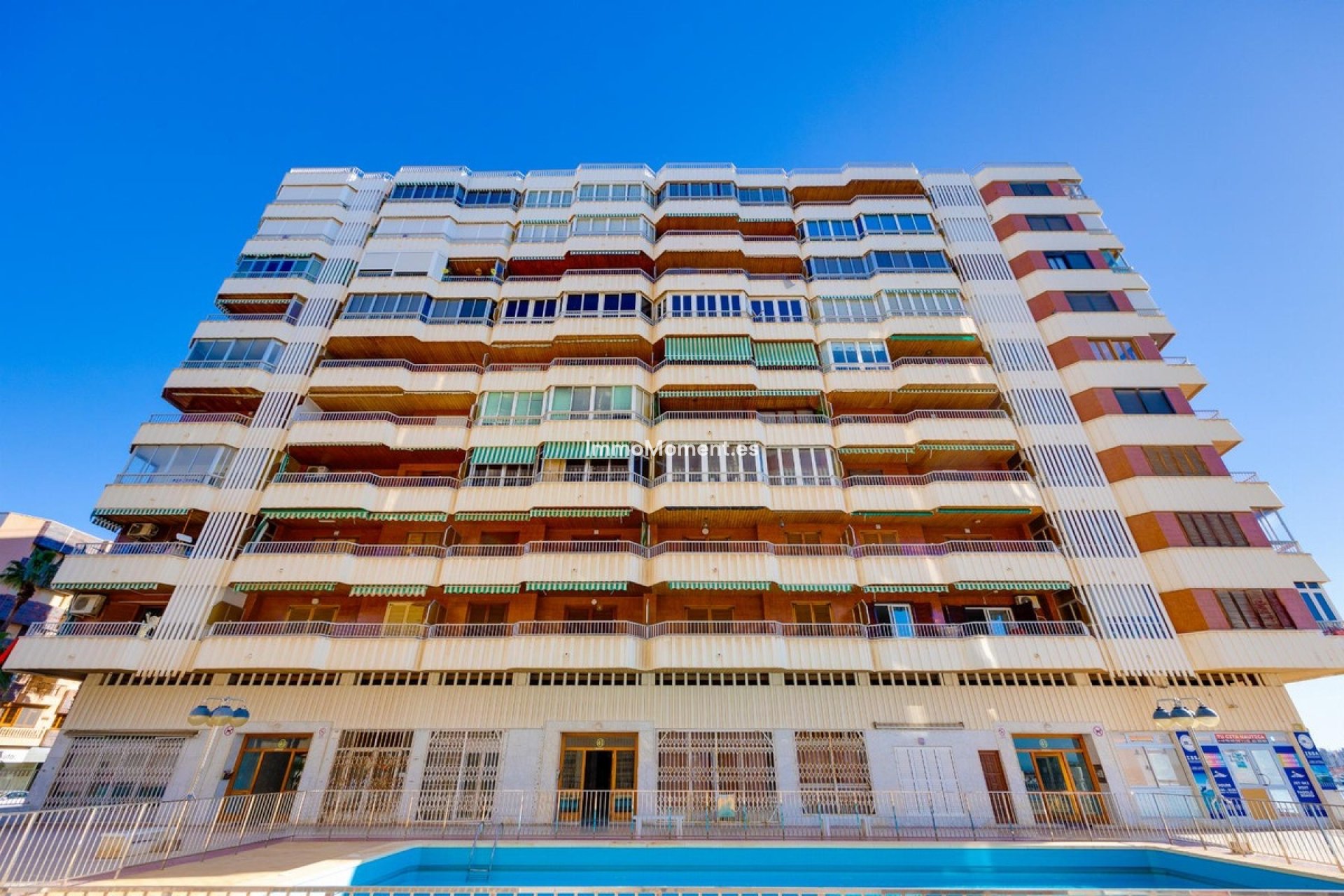 Resale - Apartment - Torrevieja - Torrevieja Centro