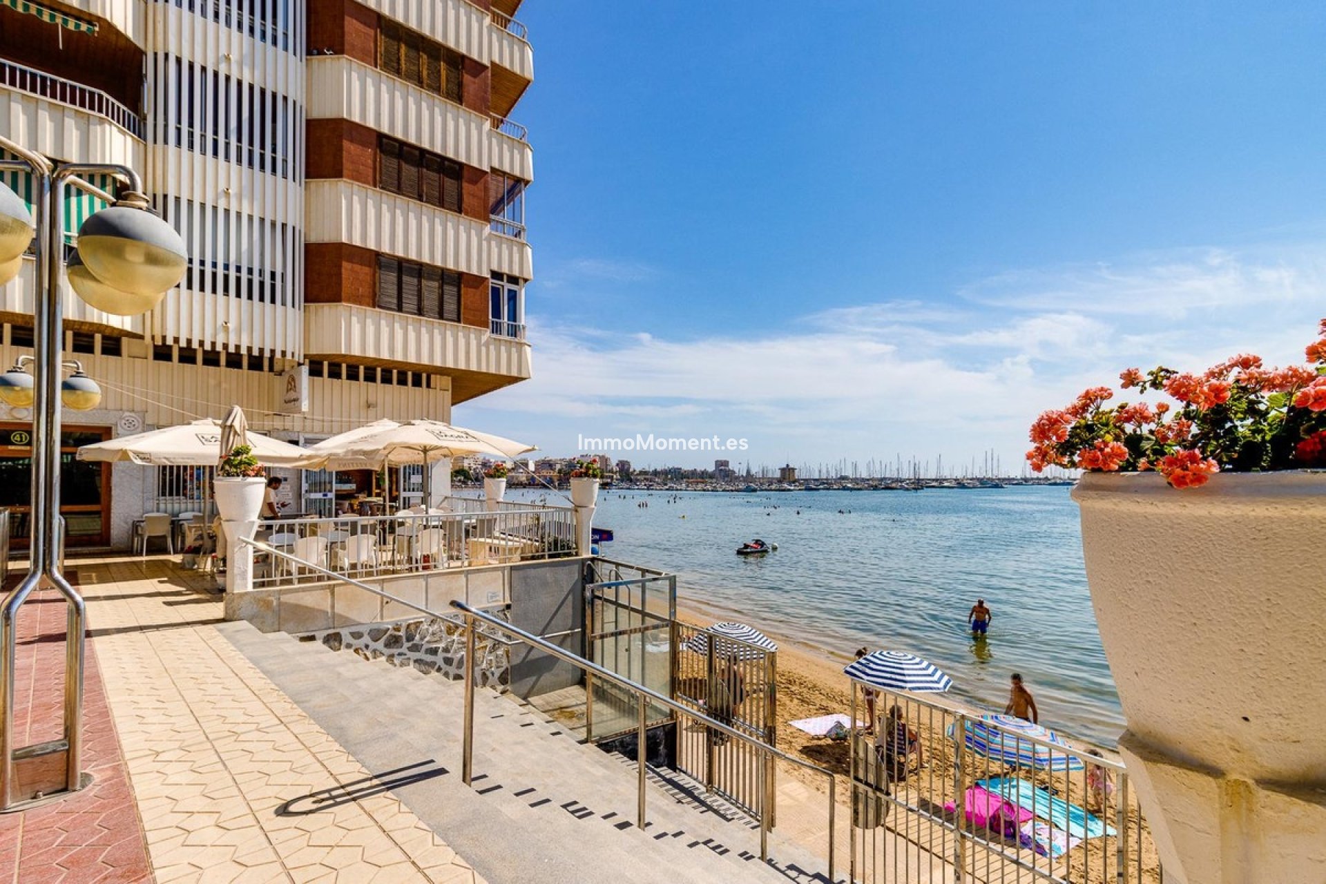 Resale - Apartment - Torrevieja - Torrevieja Centro