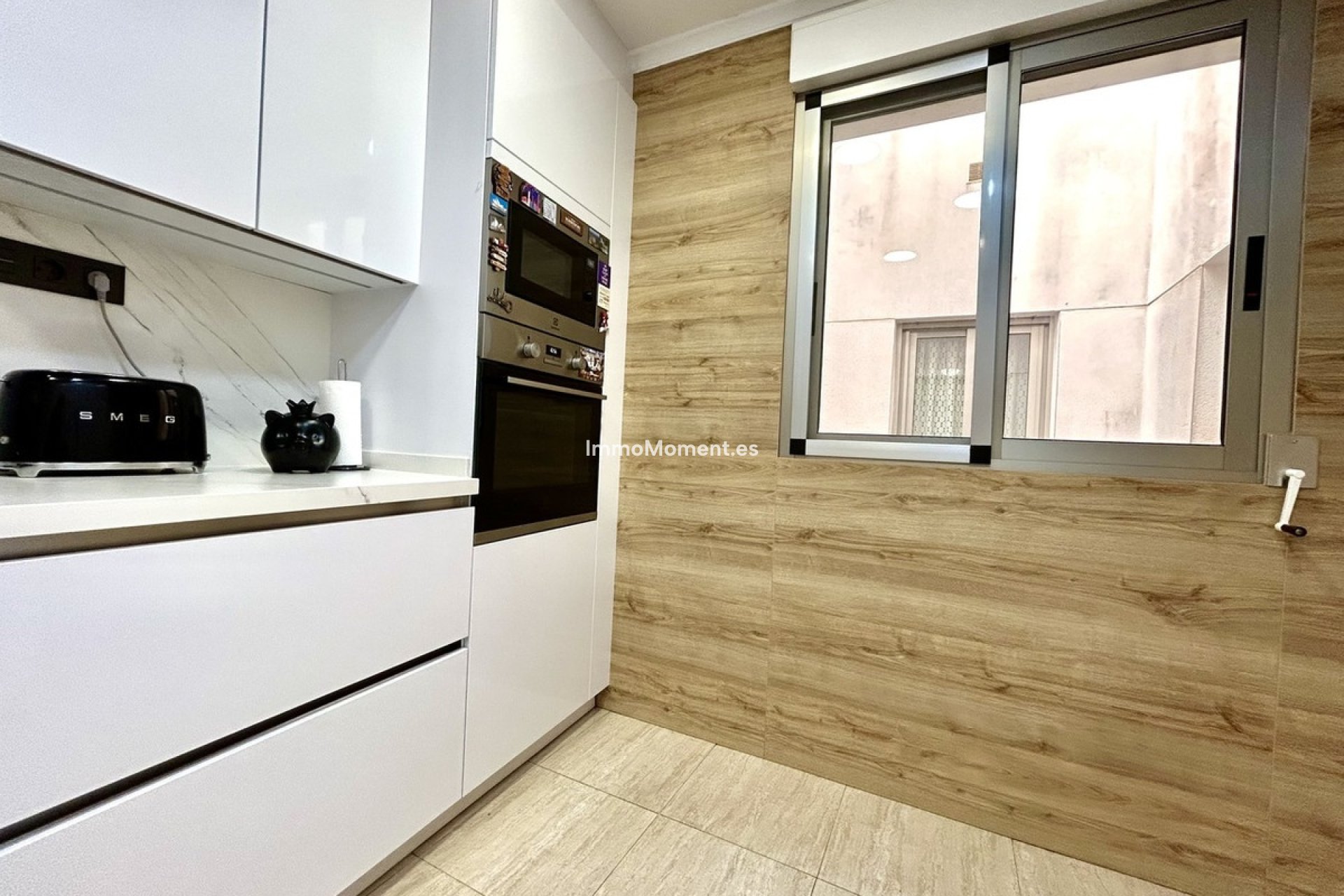 Resale - Apartment - Torrevieja - Torrevieja Centro