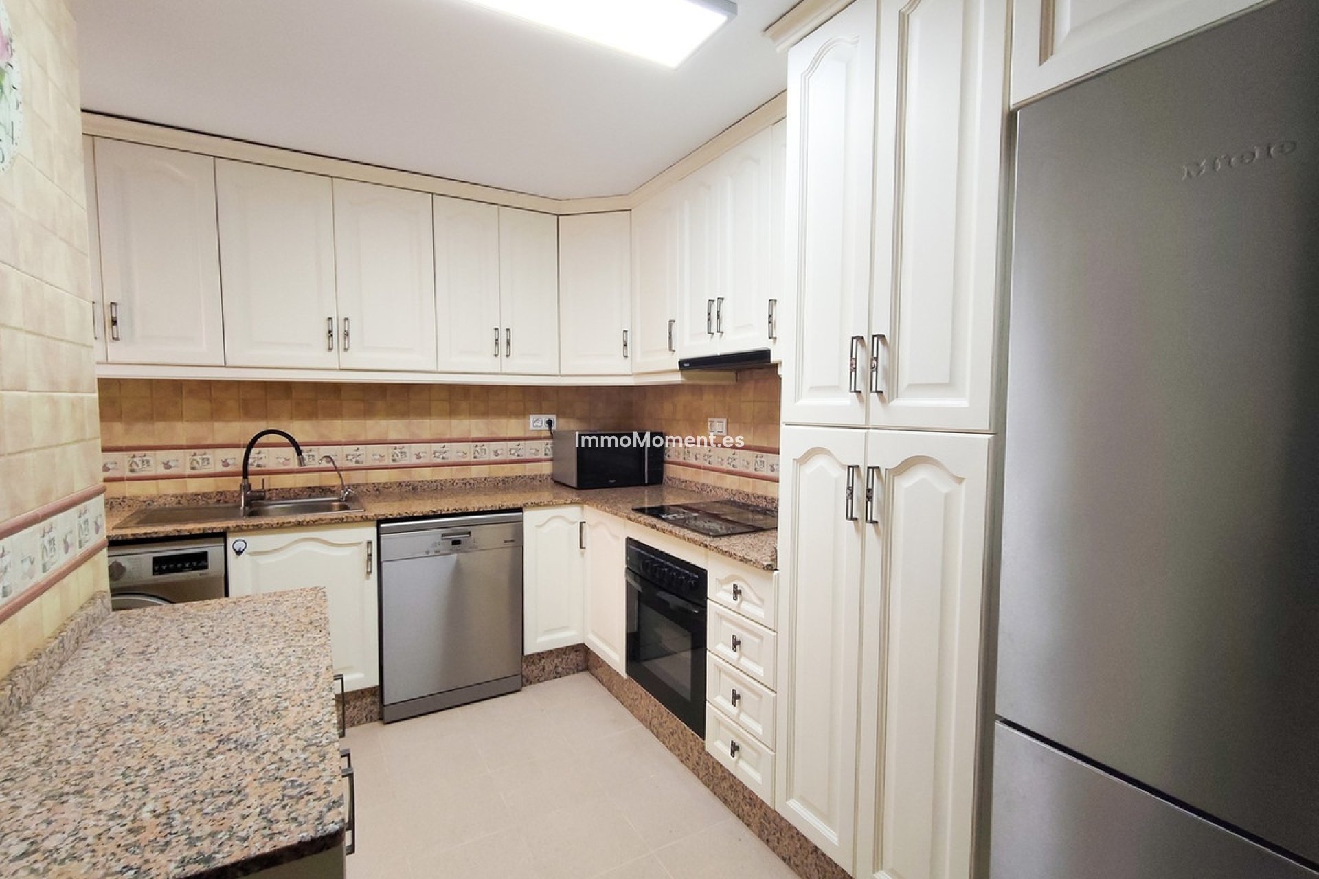 Resale - Apartment - Torrevieja - Torrevieja Centro