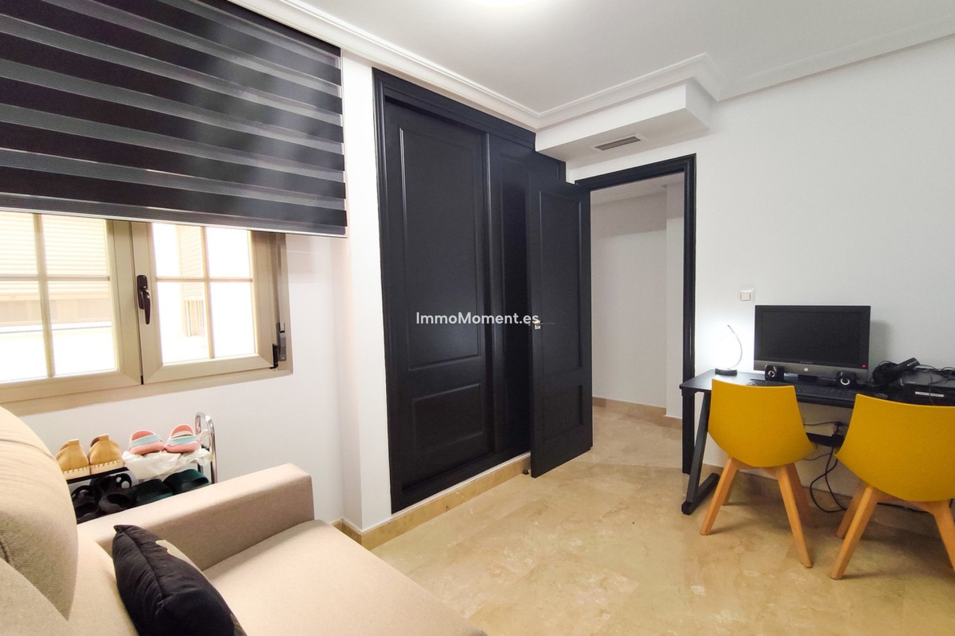 Resale - Apartment - Torrevieja - Torrevieja Centro