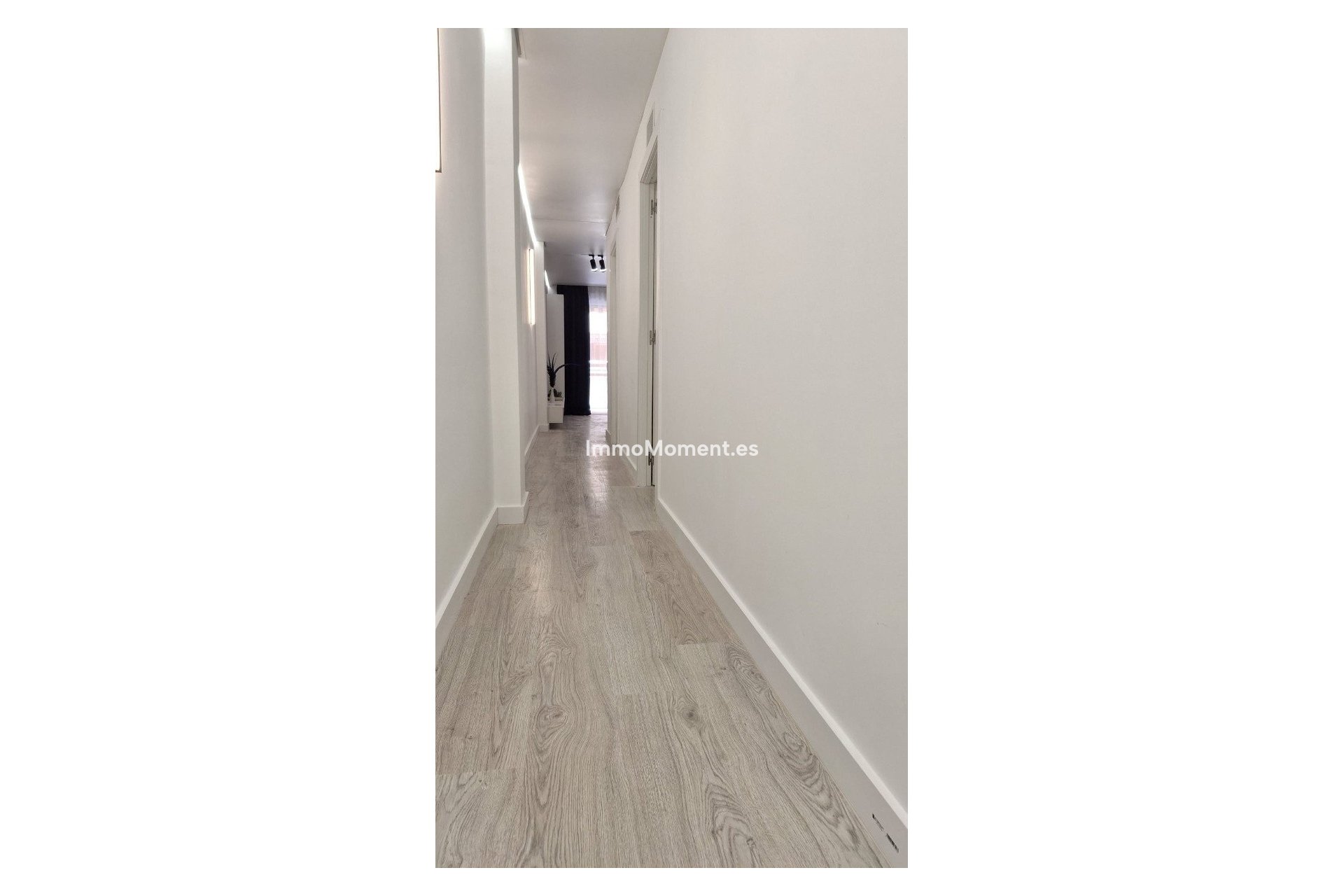 Resale - Apartment - Torrevieja - Torrevieja Centro
