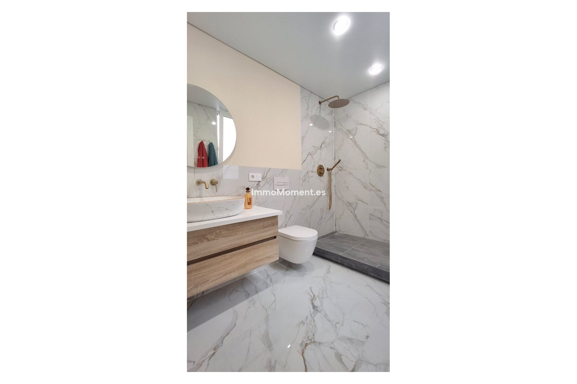 Resale - Apartment - Torrevieja - Torrevieja Centro
