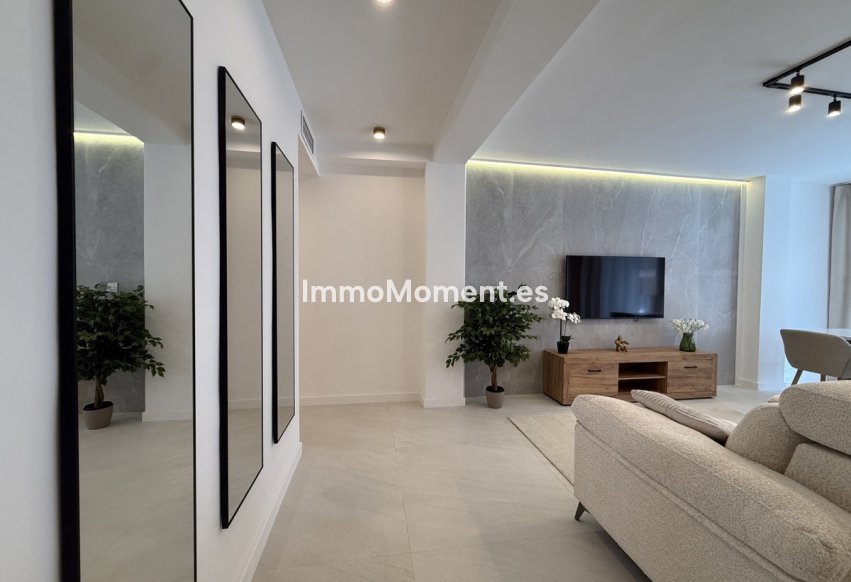 Resale - Apartment - Torrevieja - Torrevieja Centro