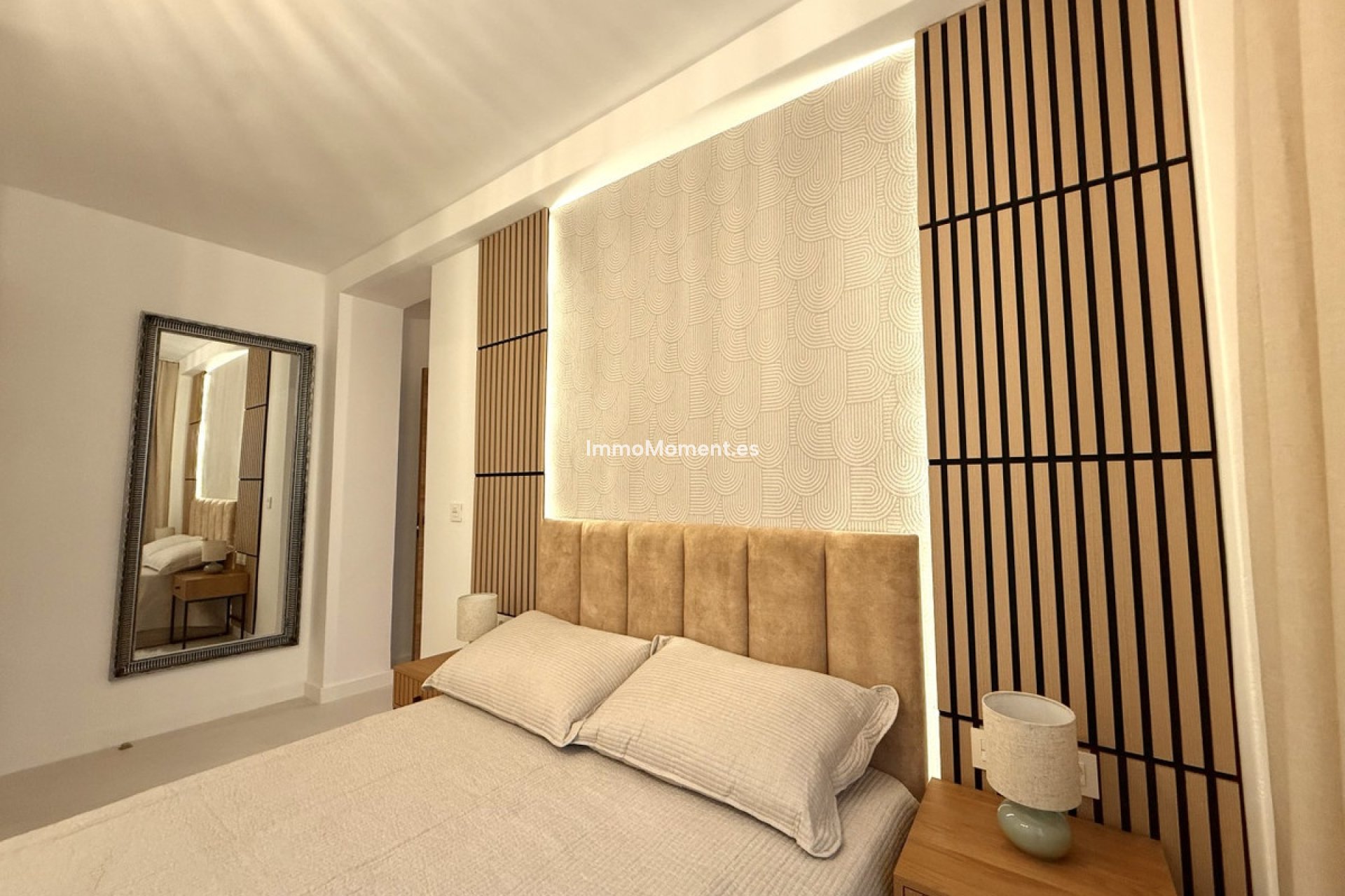 Resale - Apartment - Torrevieja - Torrevieja Centro