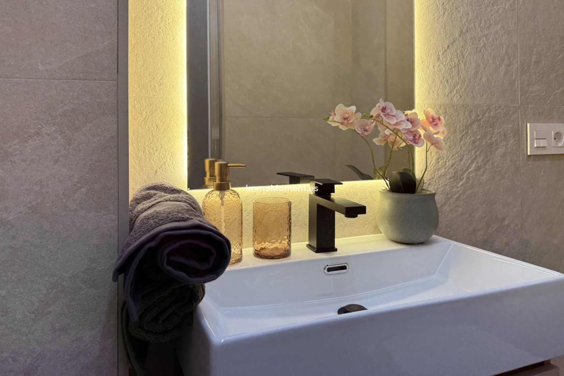 Resale - Apartment - Torrevieja - Torrevieja Centro
