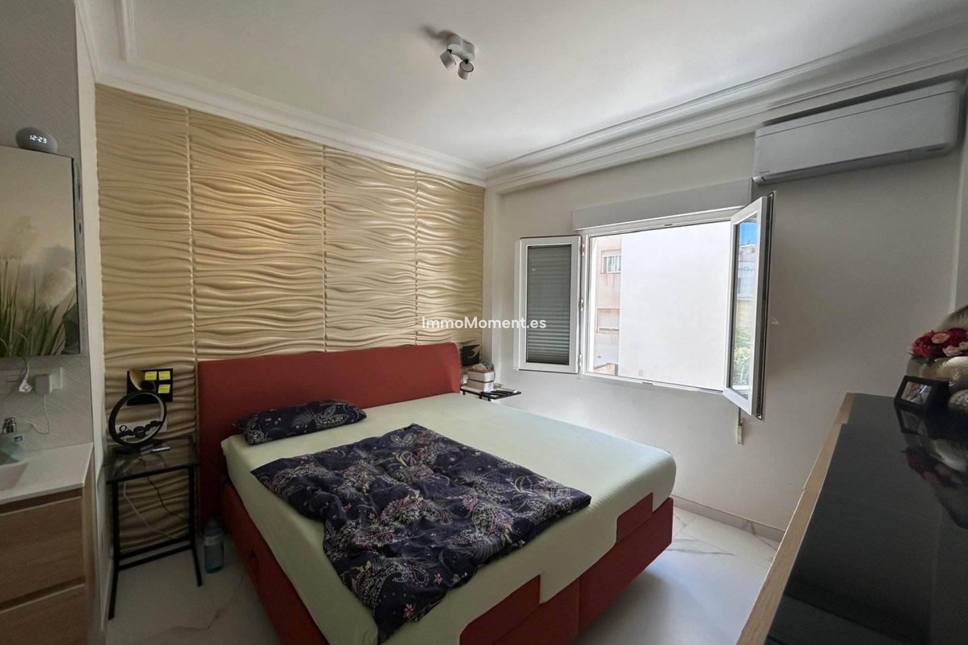 Resale - Apartment - Torrevieja - Torrevieja Centro