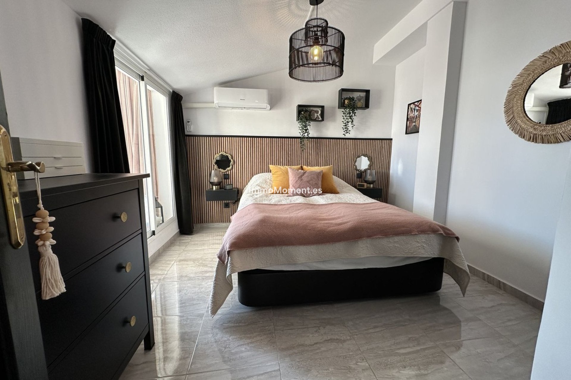 Resale - Apartment - Torrevieja - Torrevieja Centro