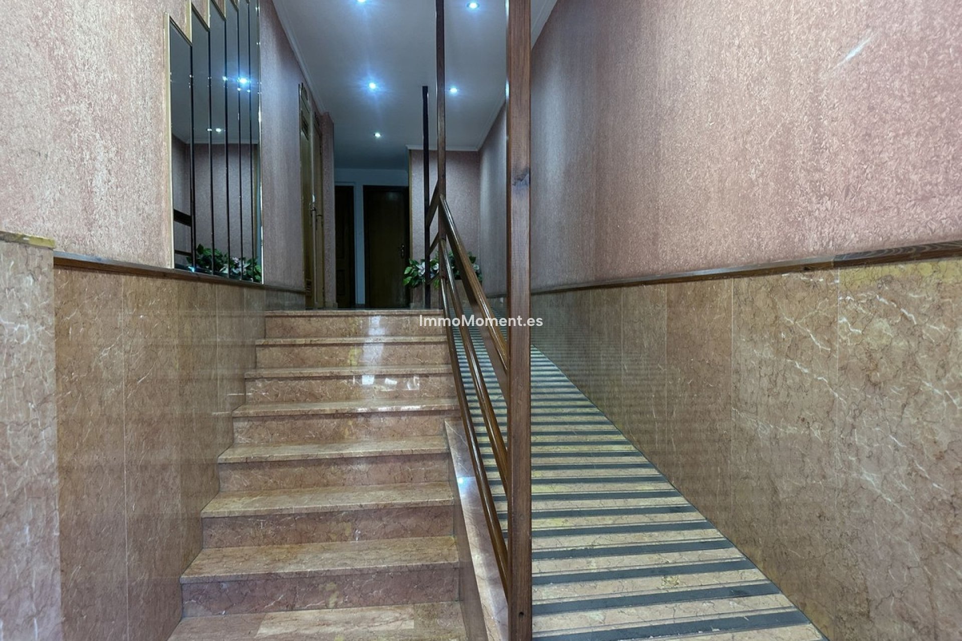 Resale - Apartment - Torrevieja - Torrevieja Centro