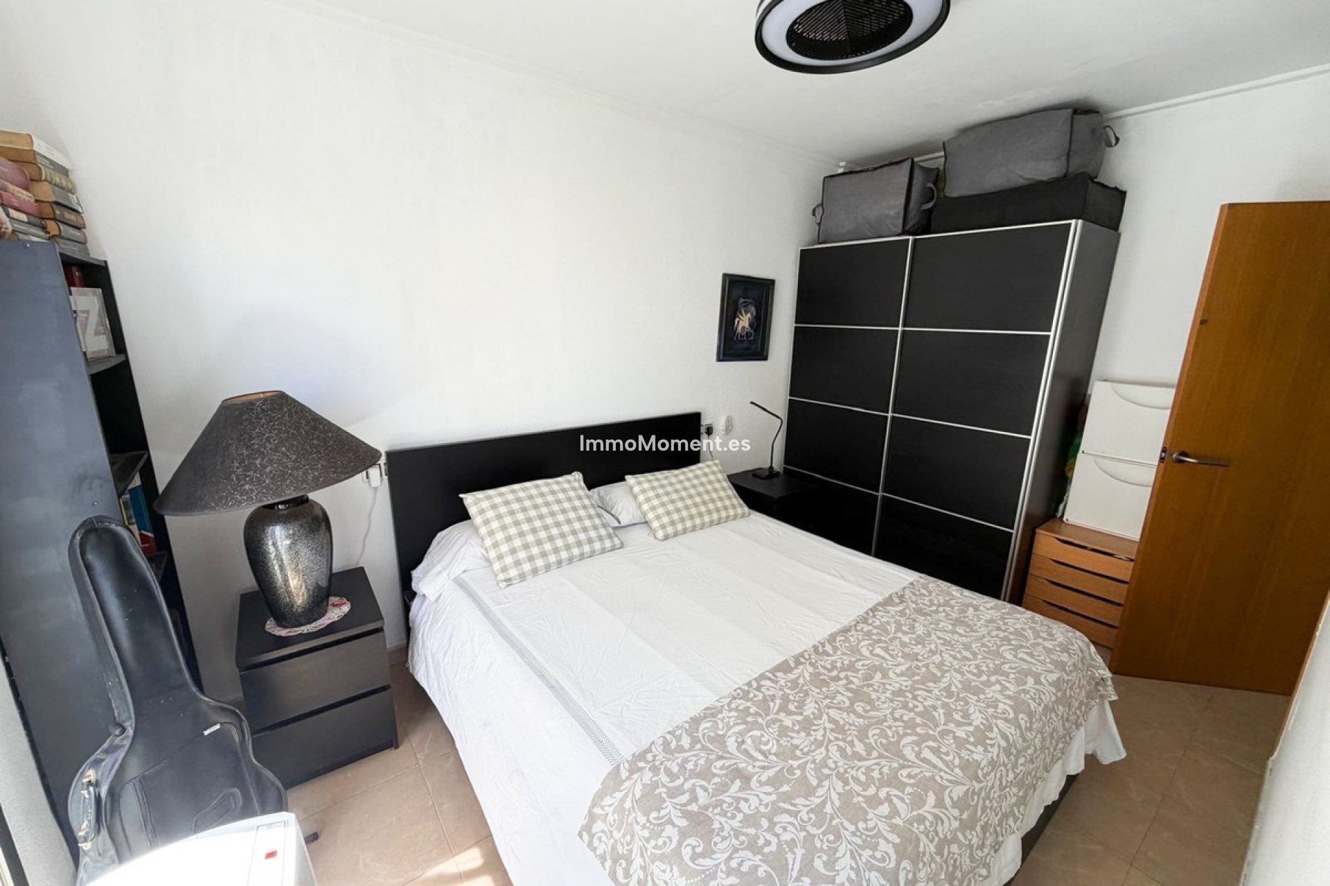 Resale - Apartment - Torrevieja - Torrevieja Centro