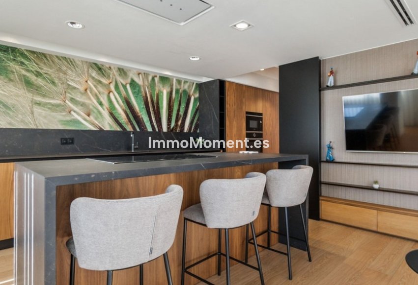 Resale - Apartment - Torrevieja - Torrevieja Centro