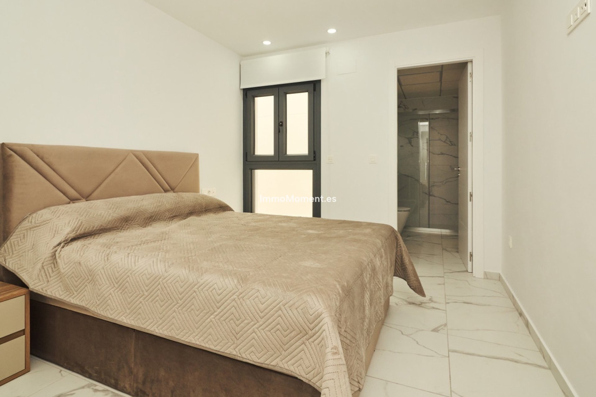 Resale - Apartment - Torrevieja - Torrevieja Centro